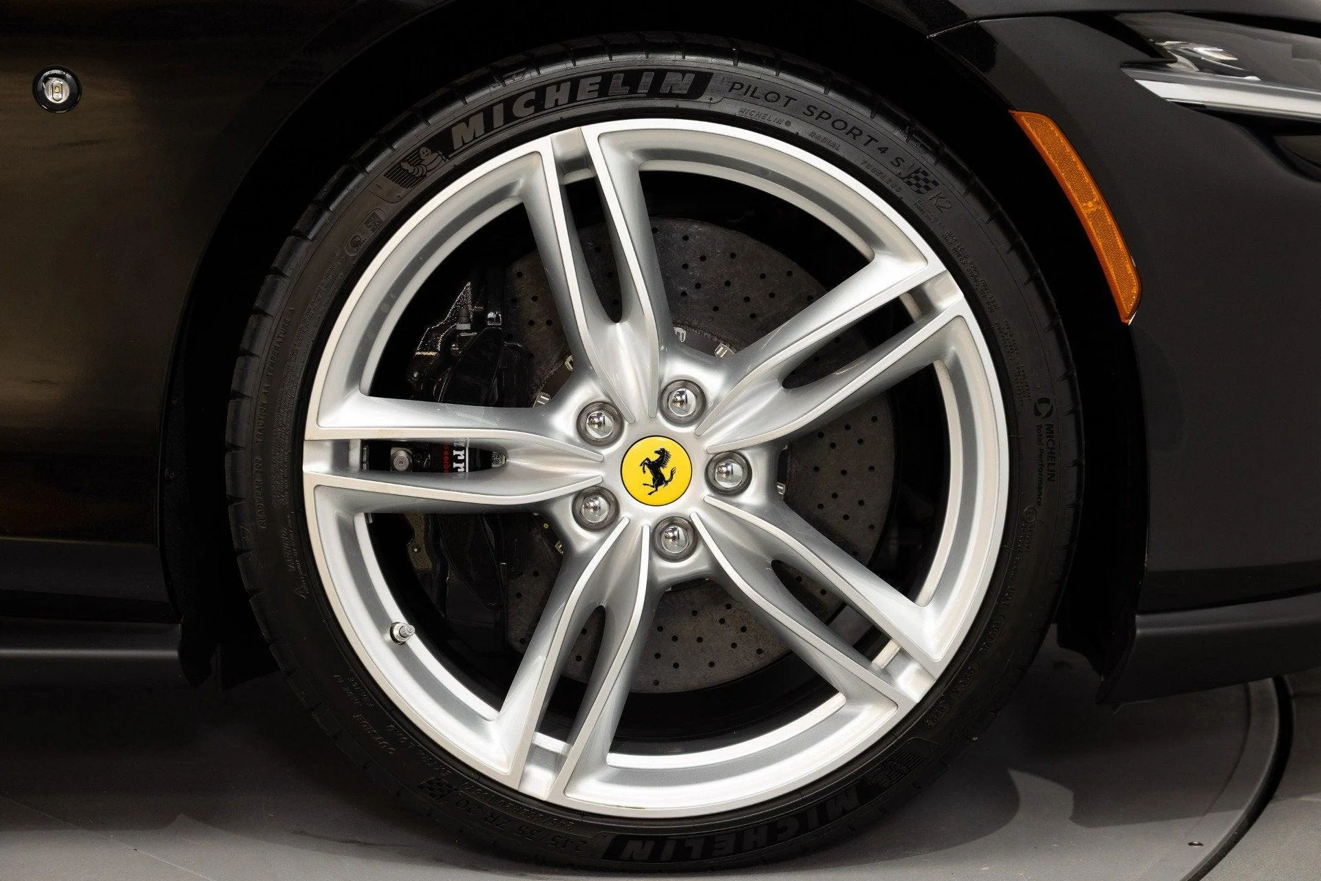 mph014_3545479122_Used_2023_Ferrari_Roma_1791631695_24562d30ea