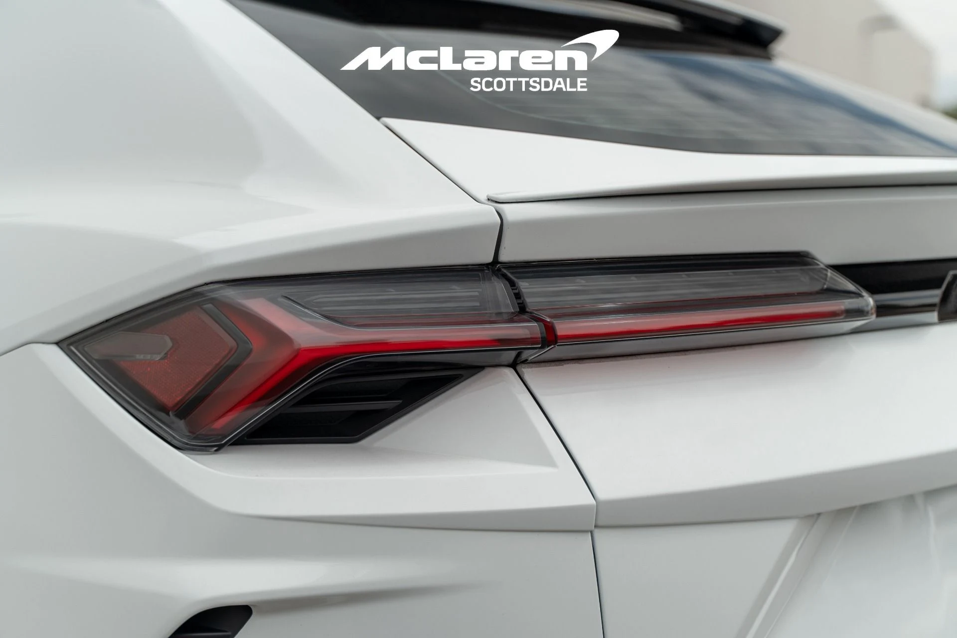 mph014_3547275284_Used_2021_LAMBORGHINI_URUS_1757137597_9f8df5a178