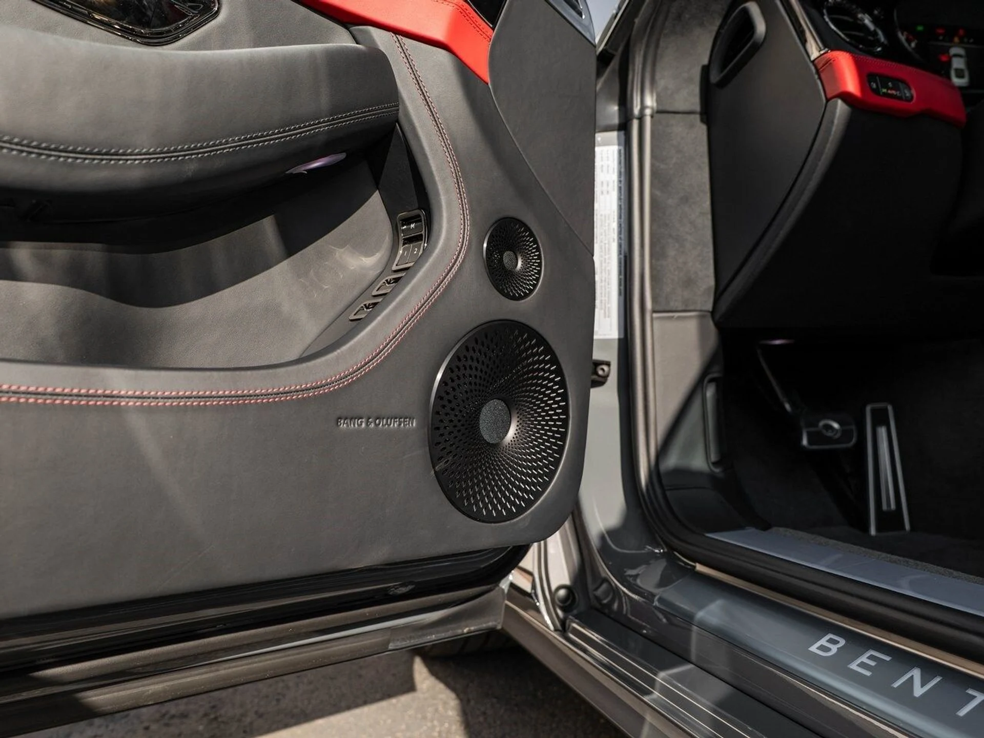 mph014_354758721_8a9e80e85da64ab0e416451217b57b6ax_916e6e3fa7