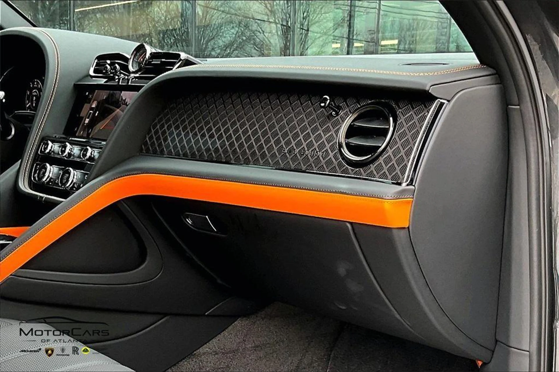 mph014_3549022847_nx_V66_Gx_DE_6_J_Te1pk947_Wcm_Z_B_Rs_7c5b7e27cc