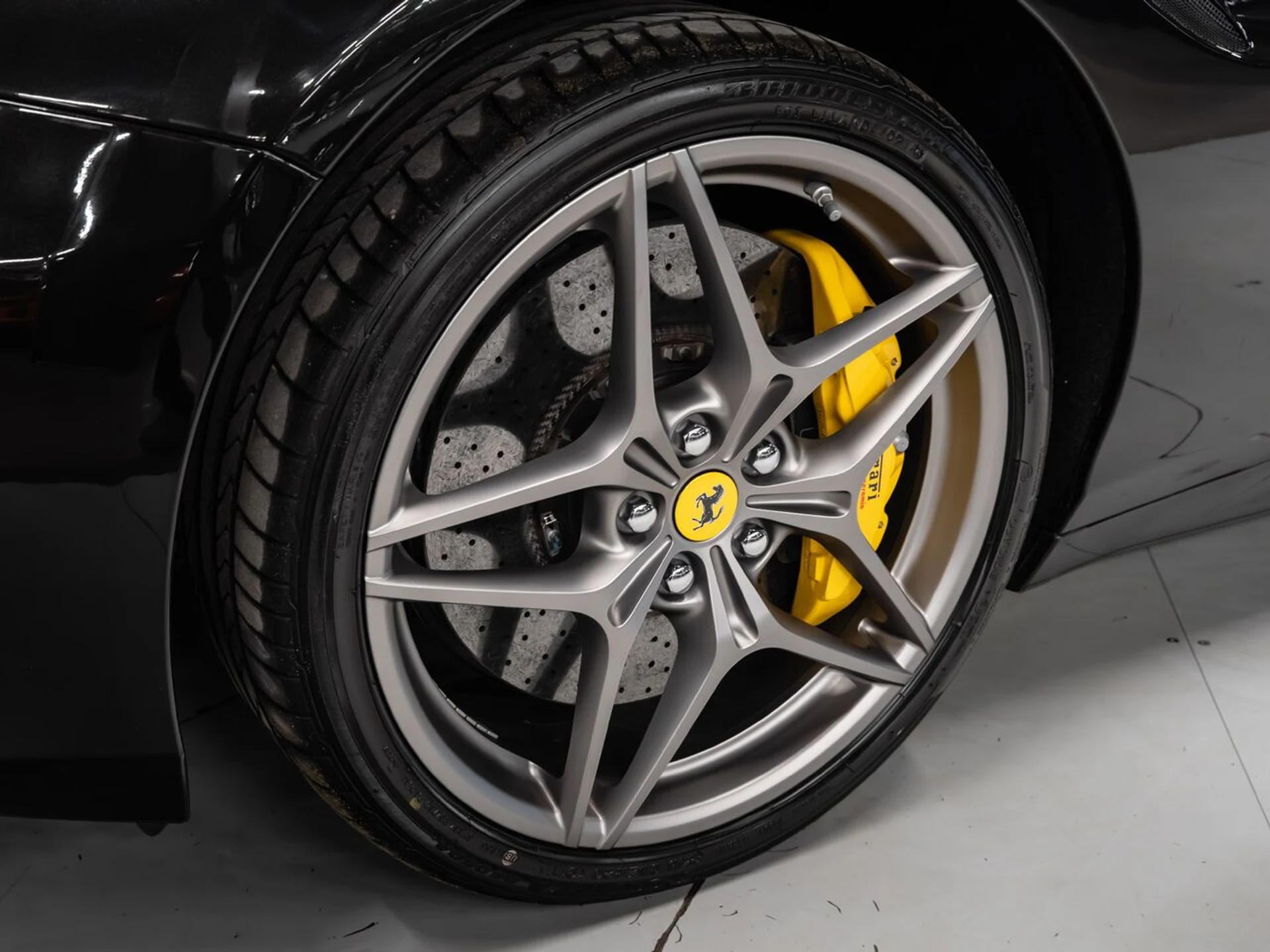 mph014_3550757791_ferrari_california_2015_4e7290594c