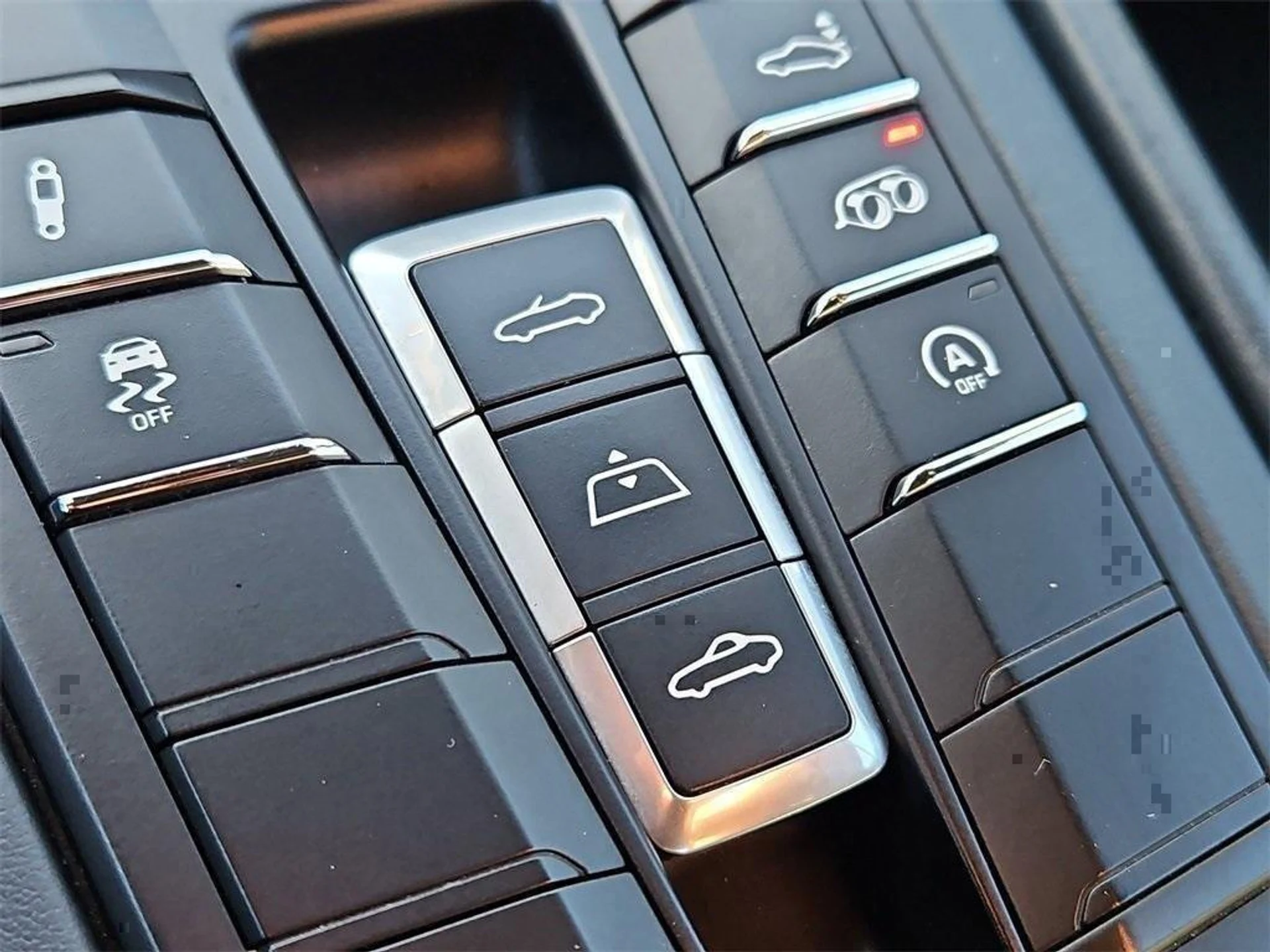 mph014_355270586_qu_Ywx2_Cyfox_O_Lyvdb42z_UTR_y_ZI_723c9d00de