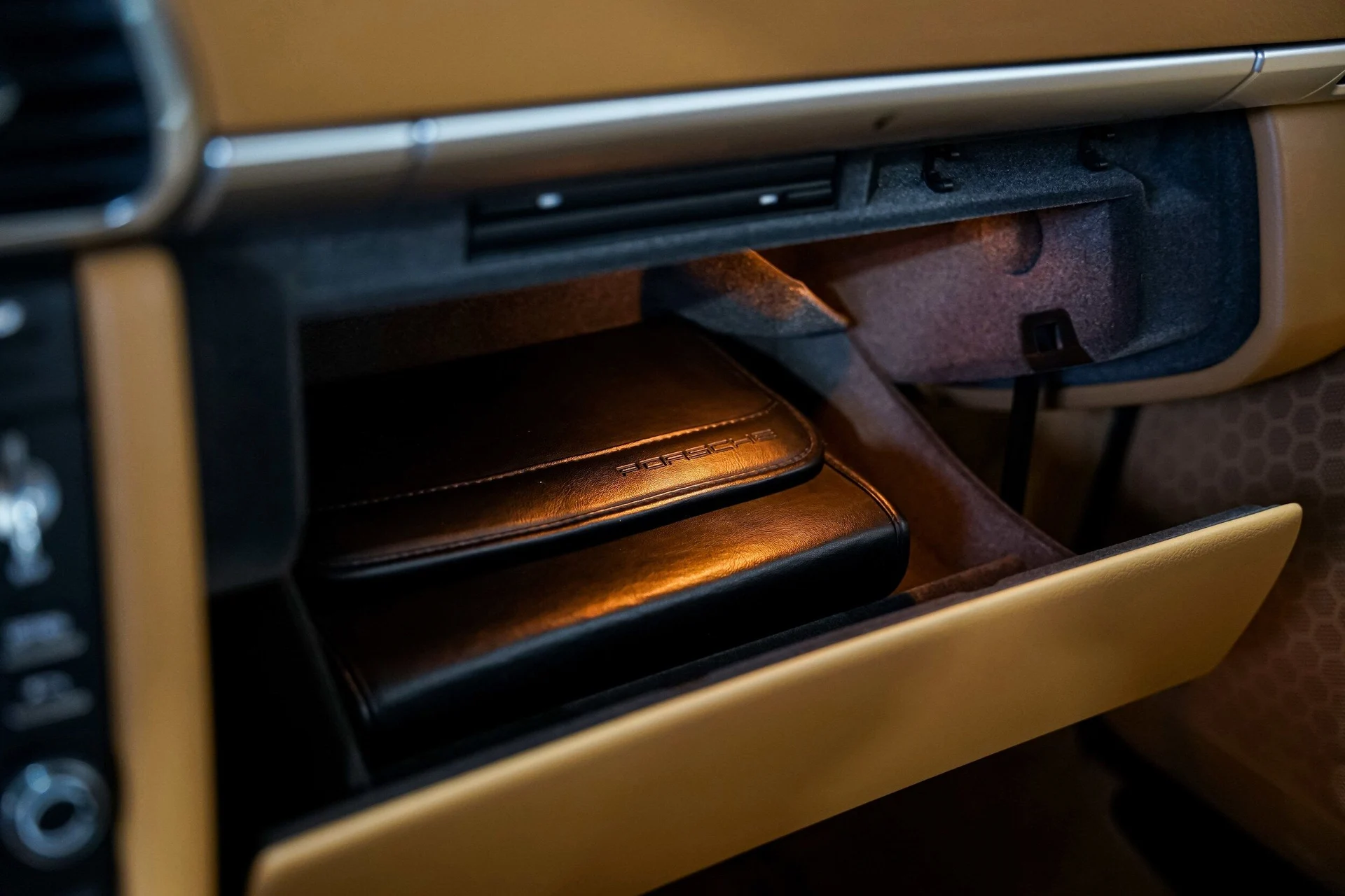 mph014_3554979017_1936369fef83194d9cdf507d2ff6c240x_eb65b5ed6c