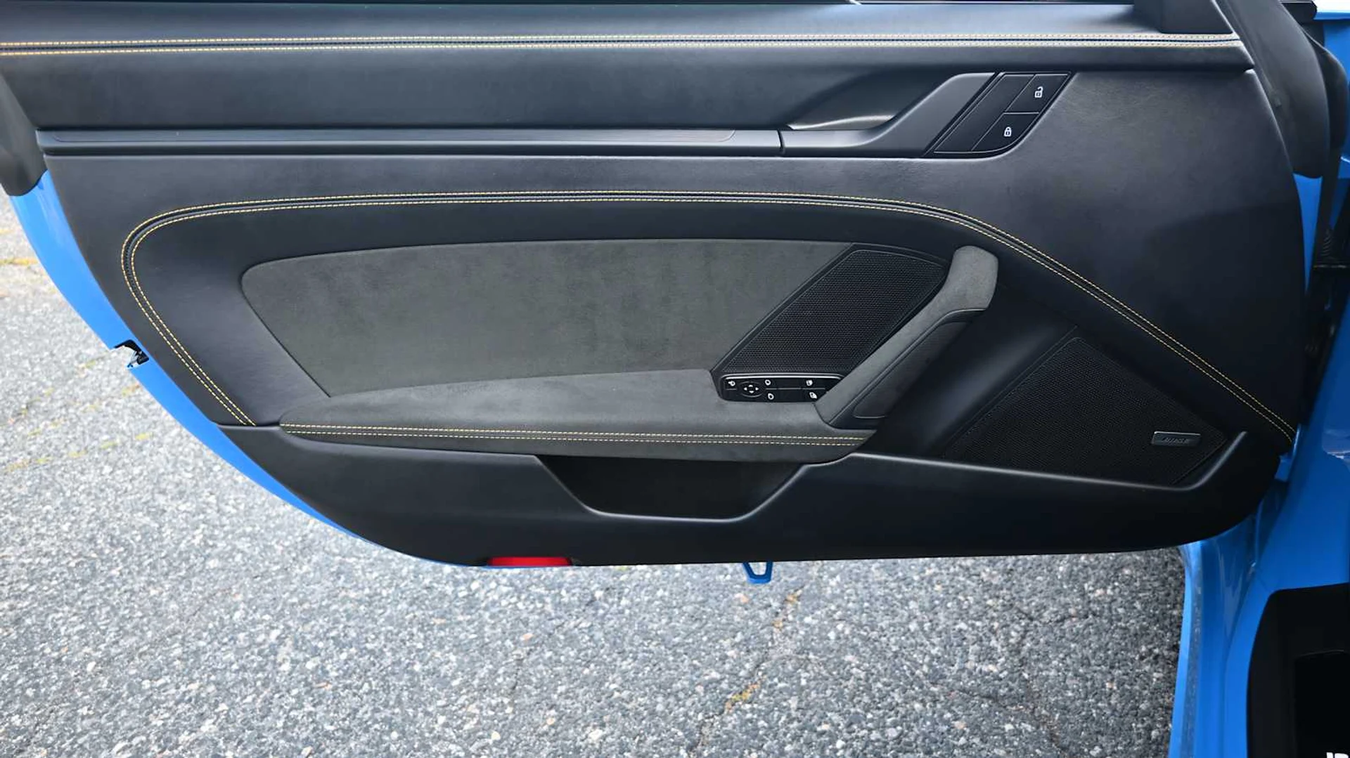 mph014_3561483142_344fba499e6439d5fcea5d760f39555ax_eda7761b62