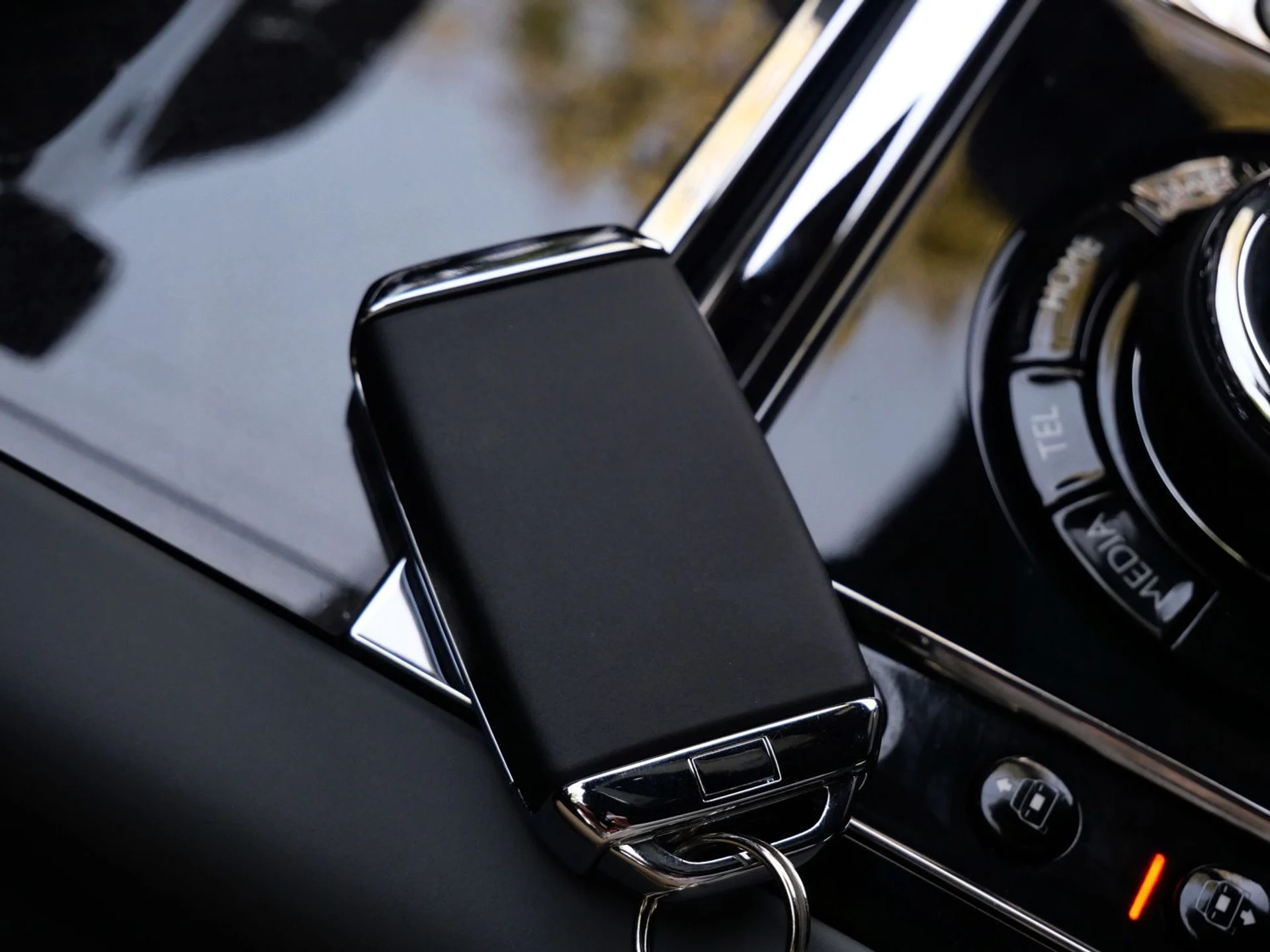 mph014_3561513201_7566eedf1311e9efba317c7f117062b6x_c81b8cfb9a