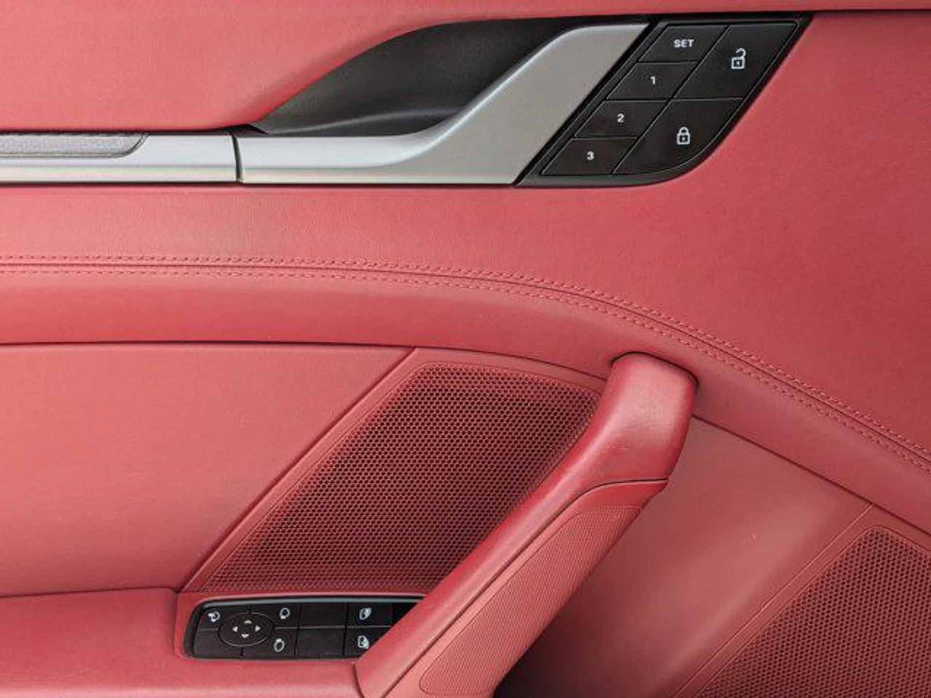 mph014_3568792770_XB_Dis8_B5kw_T_Ap_P8_RP_Un_I_Nqsv_Ux_Y_6094df369b