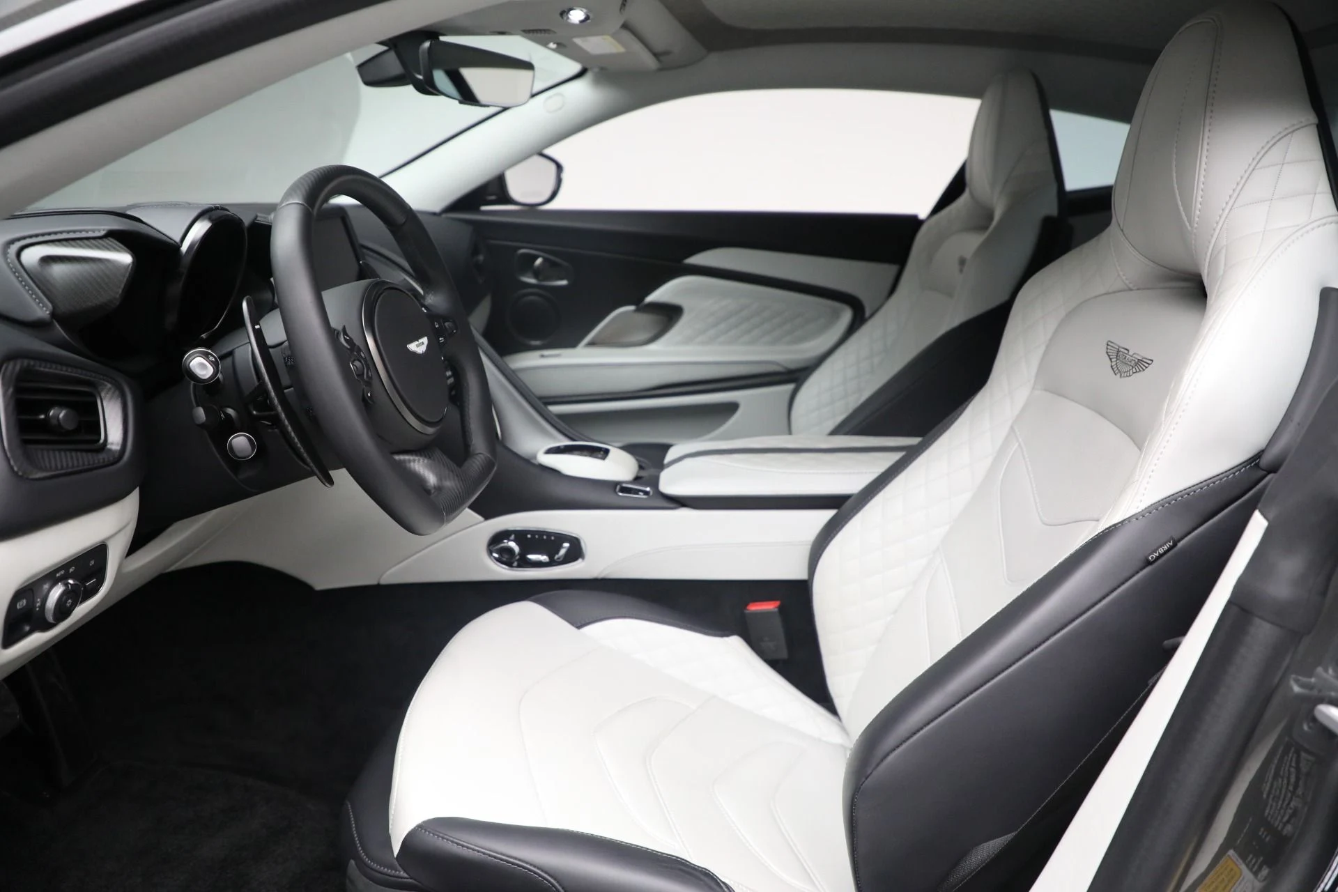 mph014_3574702255_Used_2023_Aston_Martin_DBS_770_Ultimate_e41ba1e7a9