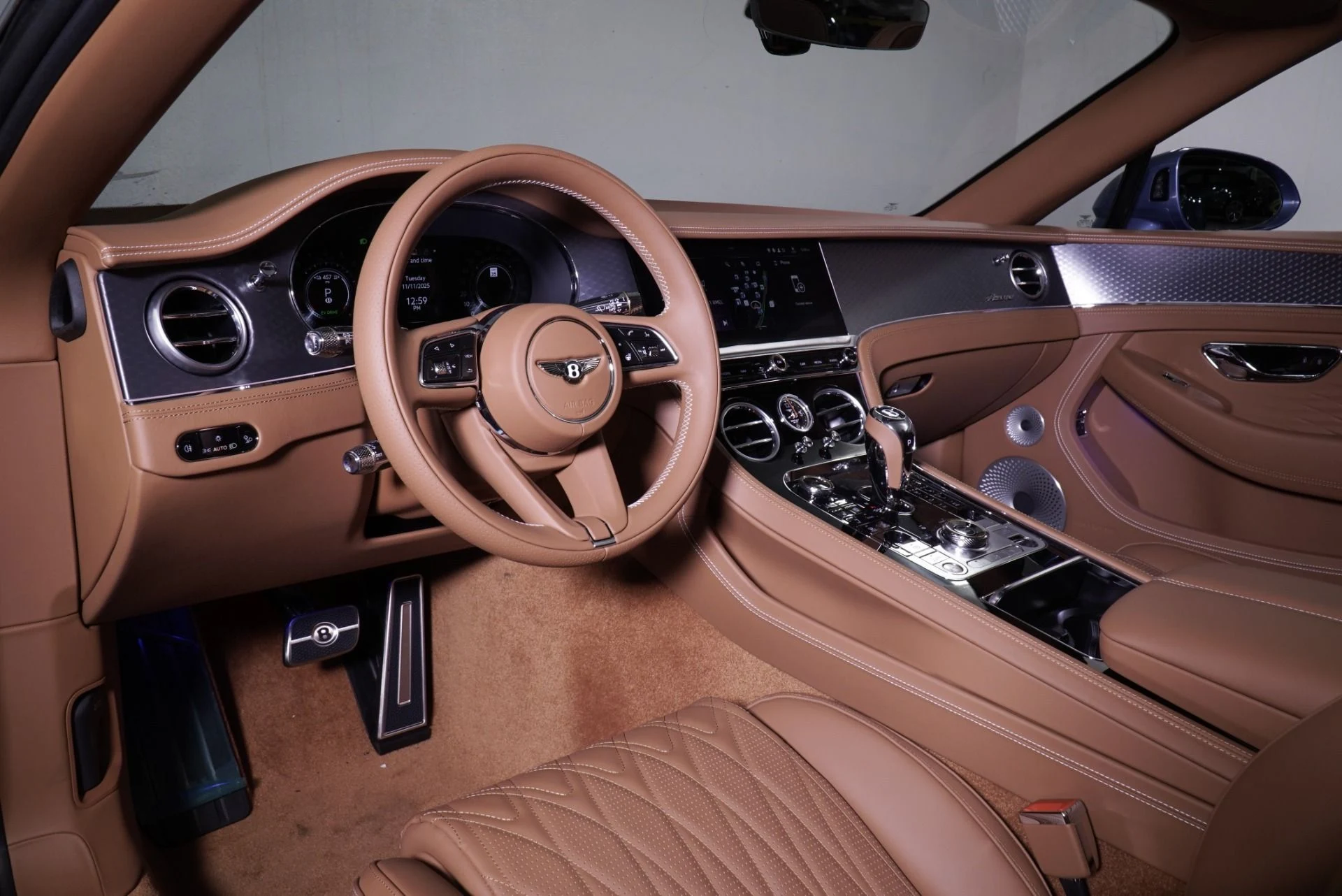 mph014_35787423_New_2026_Bentley_Continental_GTC_Azure_1763171768_937ef34dd4