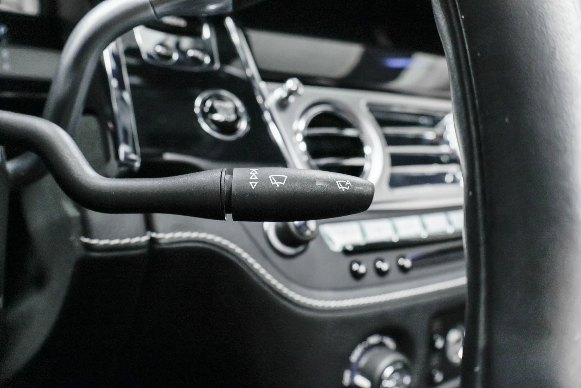 mph014_3582709099_Used_2016_Rolls_Royce_Ghost_Base_1761576536_3cdd4949b4