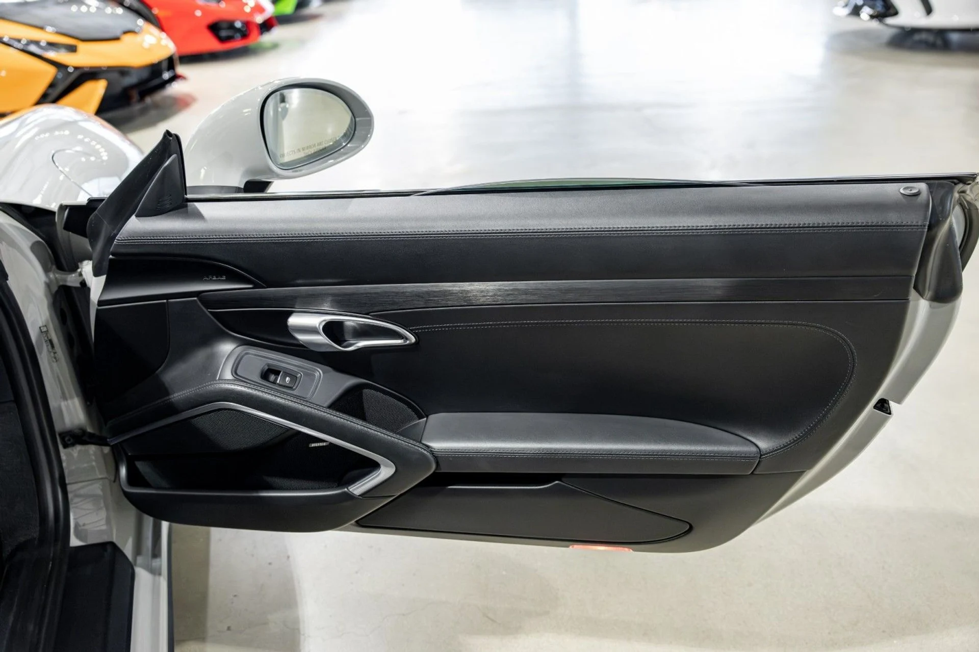 mph014_358410832_k_A_263e44f5a2