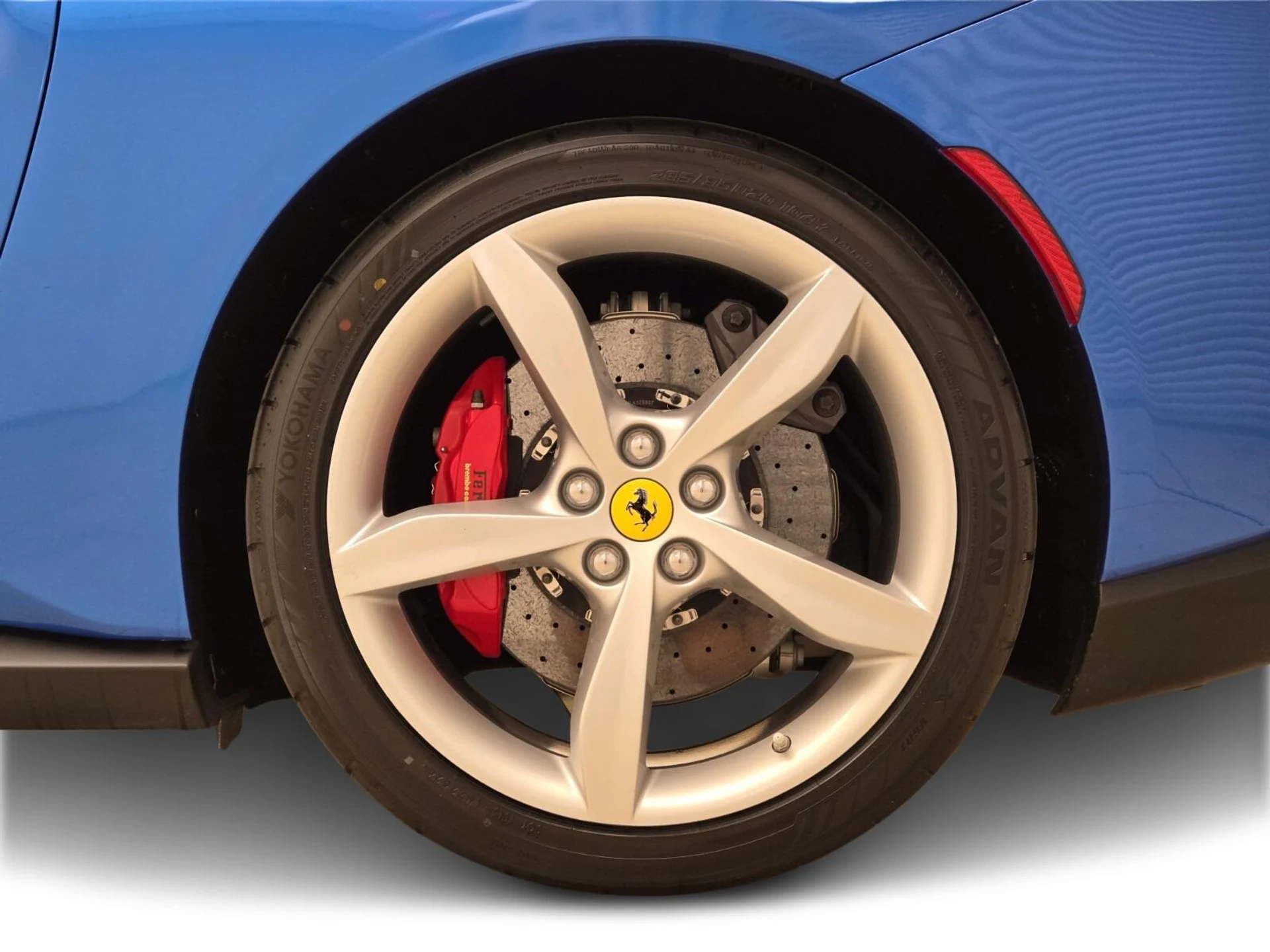 mph014_359483948_Used_2019_Ferrari_Portofino_1754634639_56fa920a0d