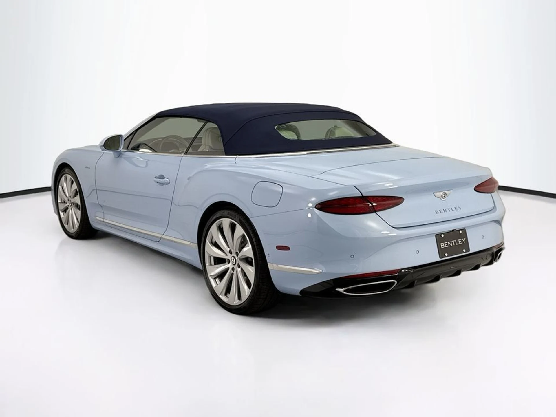 mph014_3596812326_new_2026_bentley_continental_gtc_8119_23033468_15_1024_f996bcfd4e