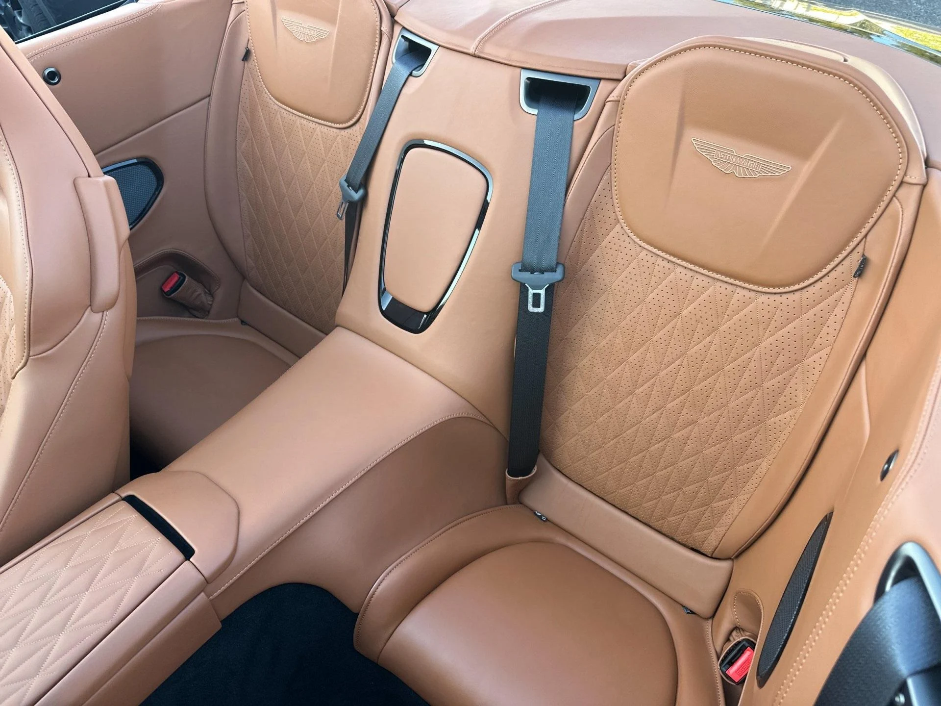 mph014_3605839217_New_2026_Aston_Martin_DB_12_Volante_1764169852_8ae85f3bdb