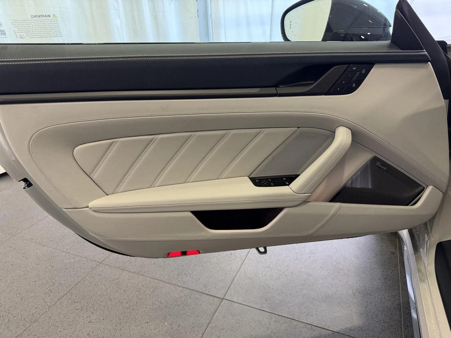 mph014_3615354815_0f9993742288a4c9b6e26f8167db5f2ax_76dd562c28