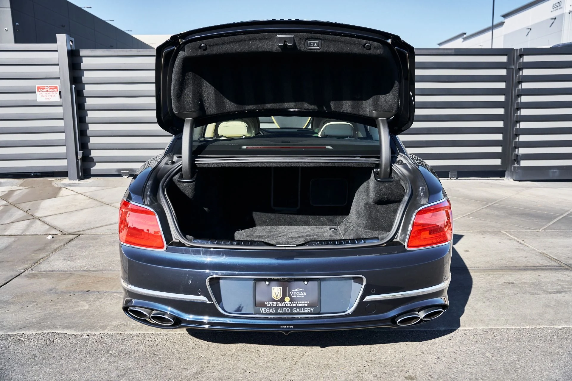 mph014_3618634222_Used_2024_Bentley_Flying_Spur_Mulliner_V8_1773796182_66c8351149