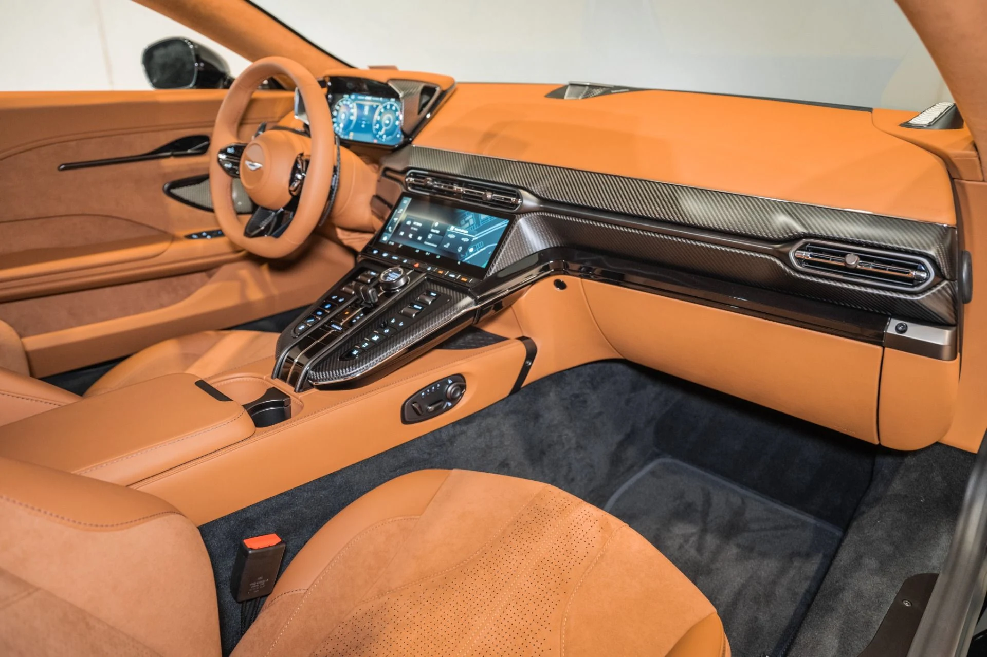 mph014_3620802248_New_2026_Aston_Martin_Vantage_S_1778078378_1623141047