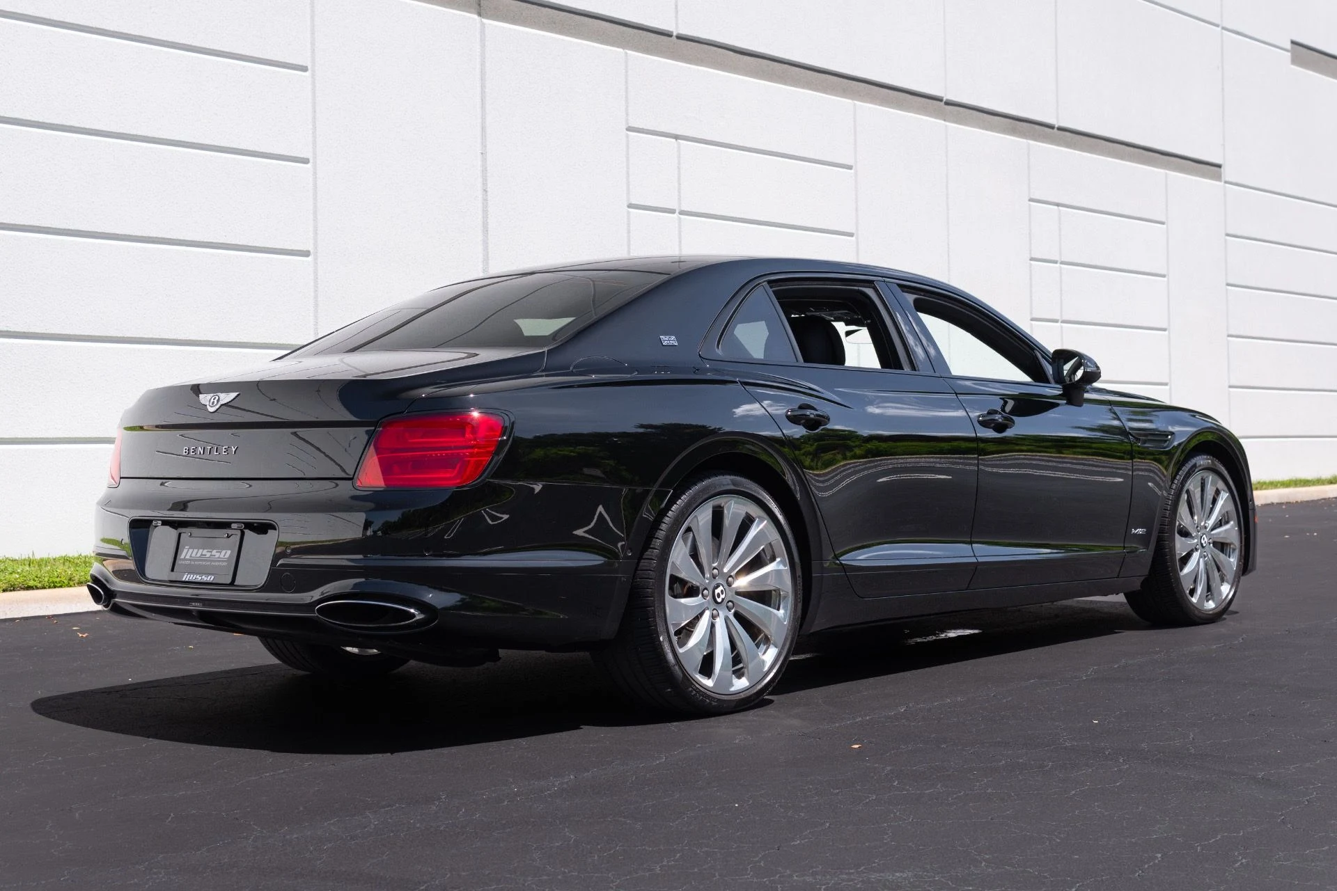 mph014_3622481998_Used_2020_Bentley_Flying_Spur_W12_1780979756_1cbe3bbdf4