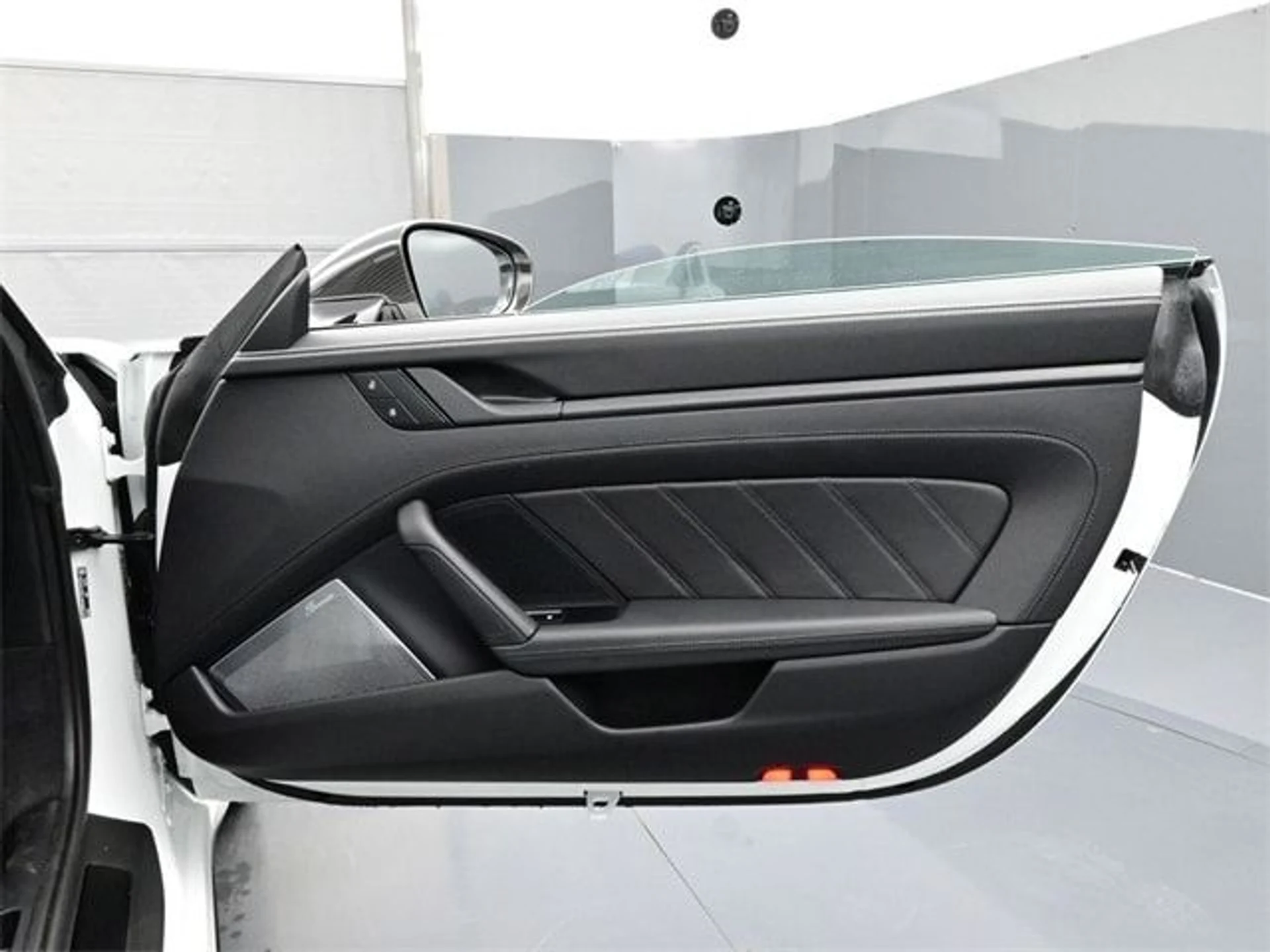 mph014_362495759_7c2ef0dc7cb25544f2eac5184d8eca81x_05663870a5