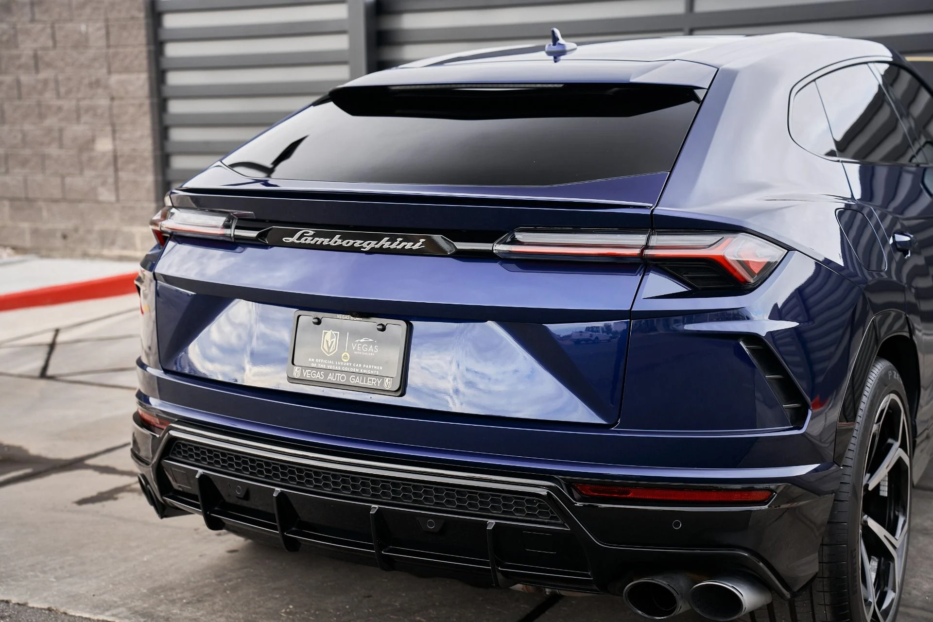 mph014_3628752883_Used_2021_Lamborghini_Urus_1763157047_77bbb0cb52