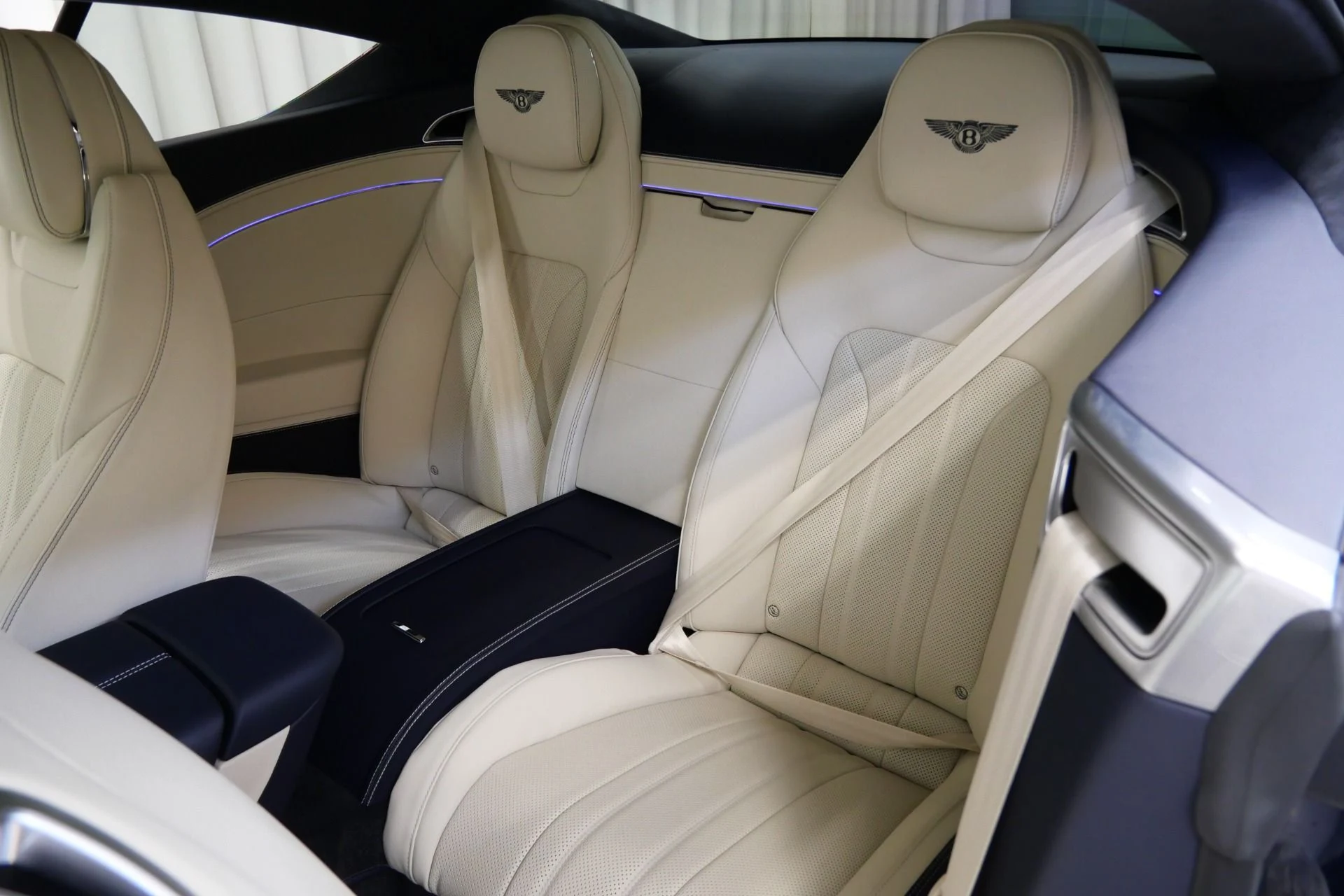 mph014_3630487076_Used_2022_Bentley_Continental_GT_V8_1755108138_16e6d75e29