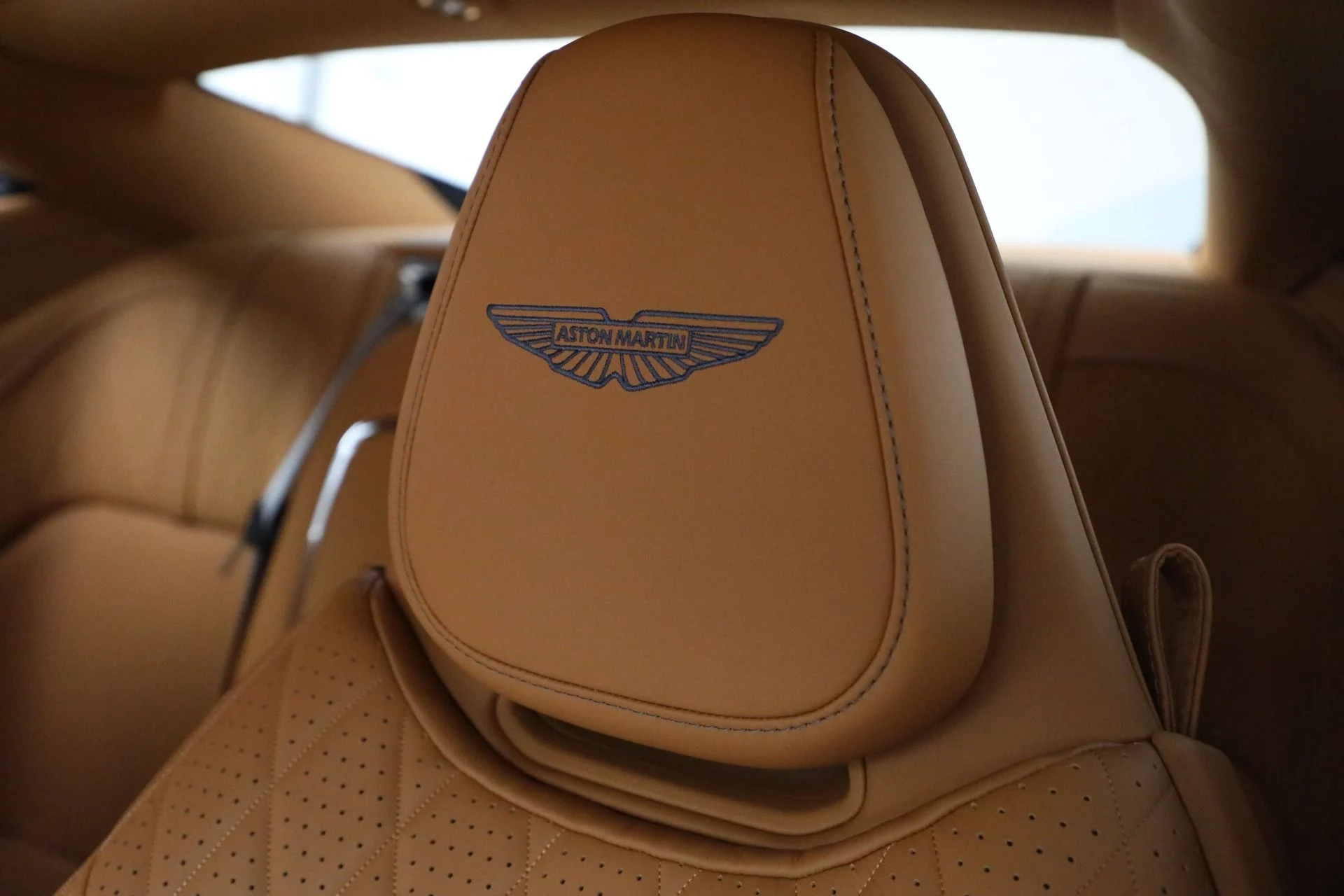 mph014_3634699594_New_2025_Aston_Martin_DB_12_V8_1a39b094de