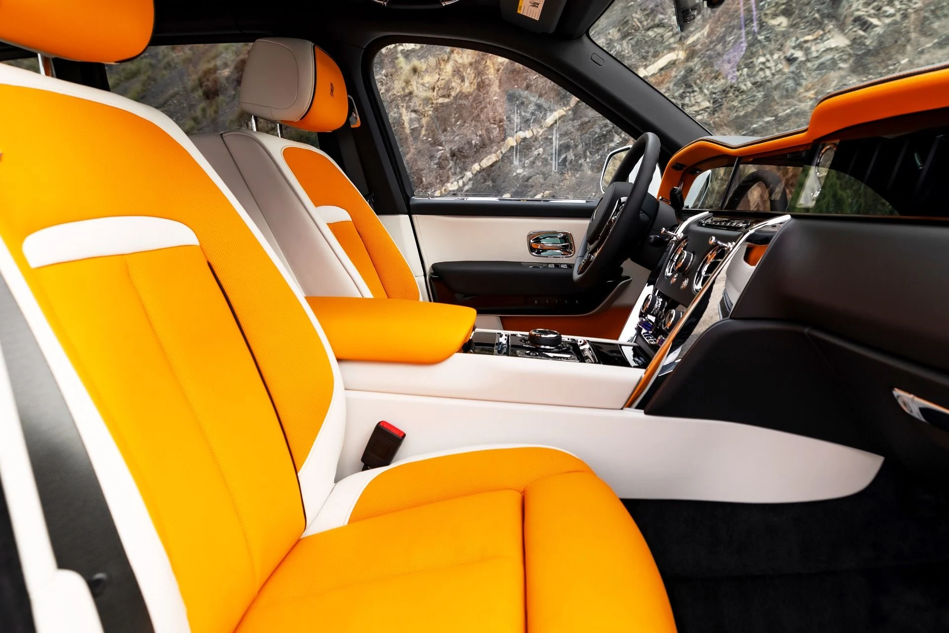 mph014_3637379840_Used_2026_Rolls_Royce_1766185572_185dff580b