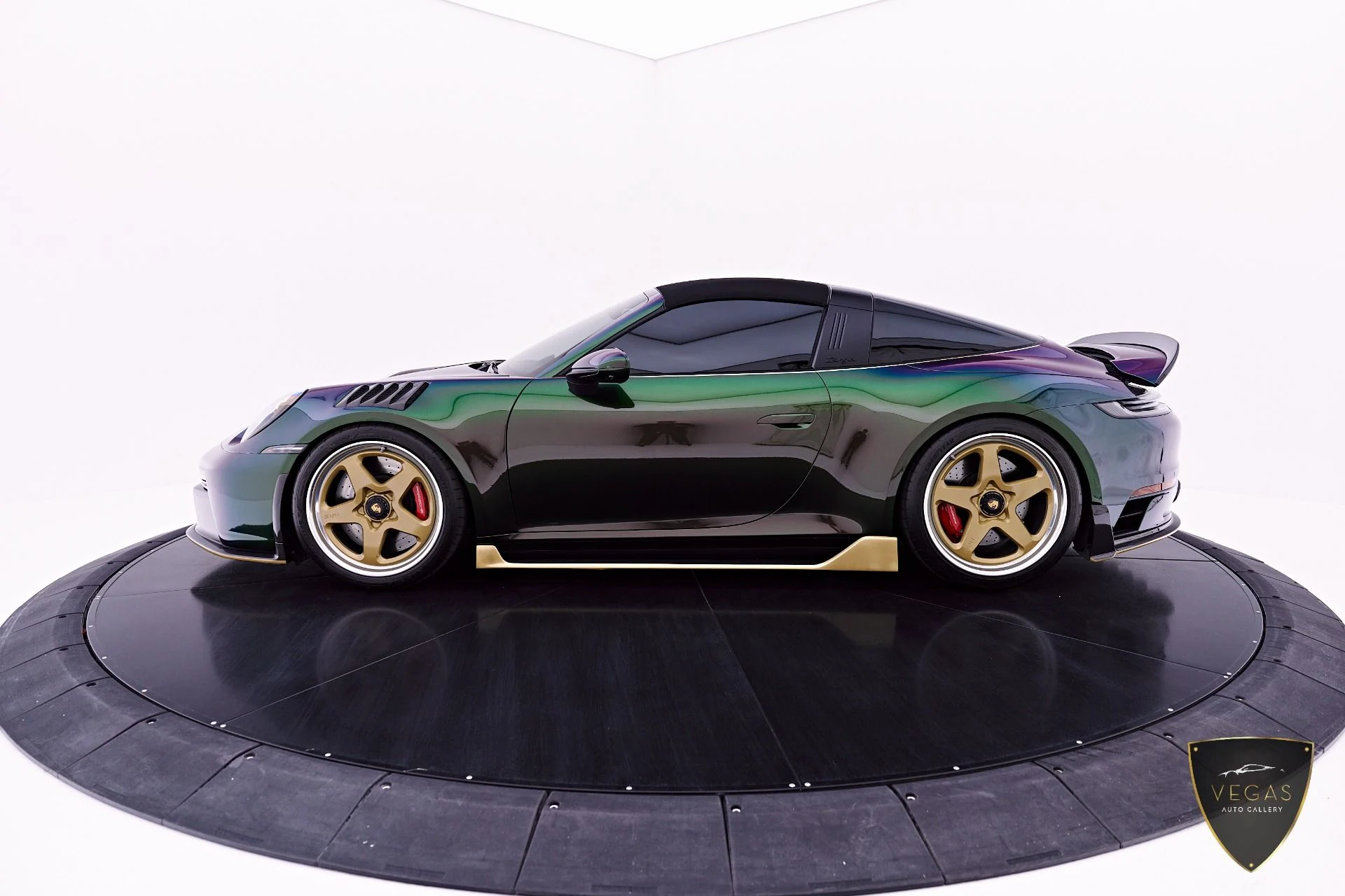 mph014_3640081927_Used_2023_Porsche_911_Targa_4_GTS_1782343350_9547ace64e