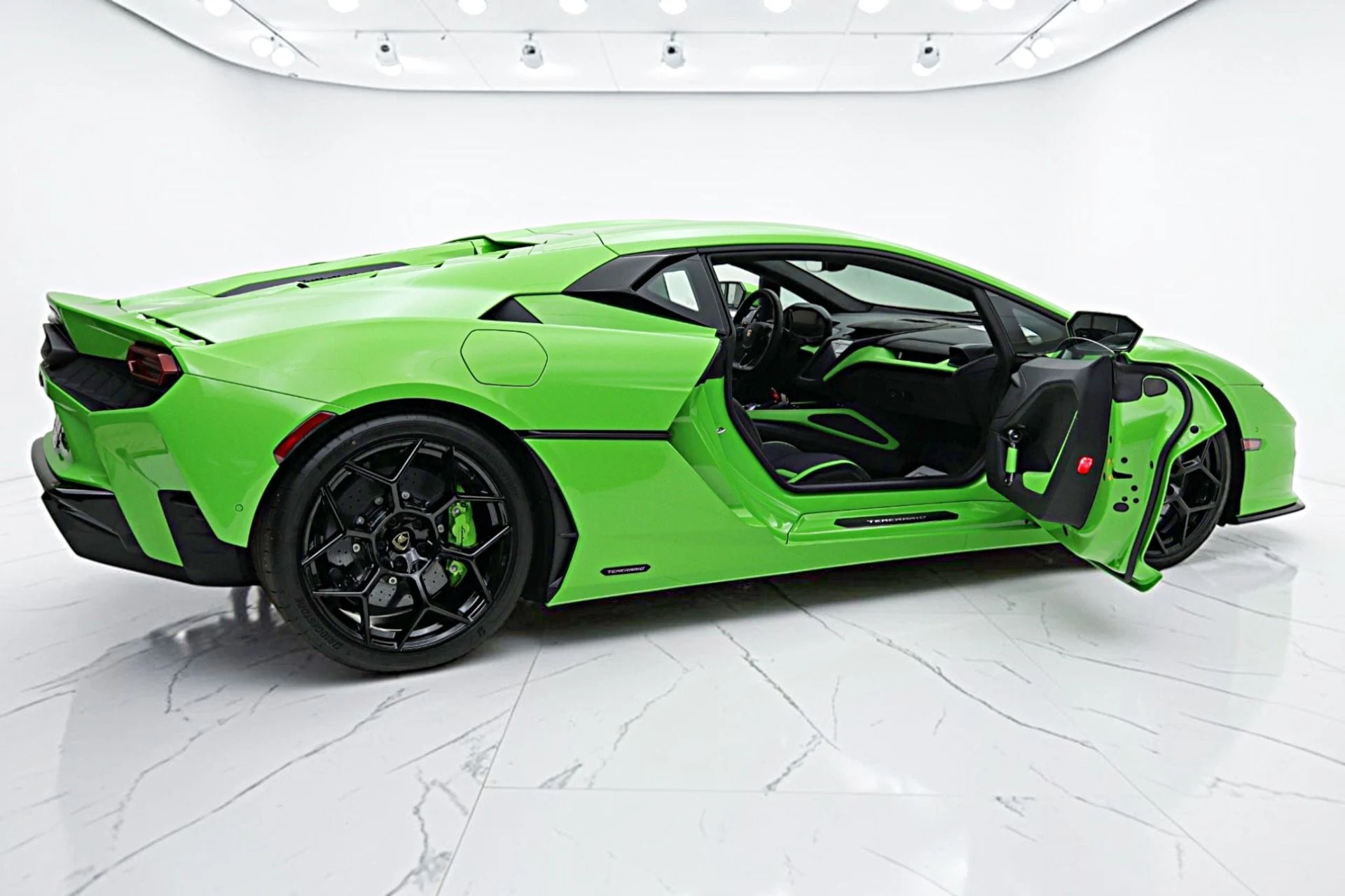 mph014_364570828_New_2026_Lamborghini_Temerario_f1a5f8bb64