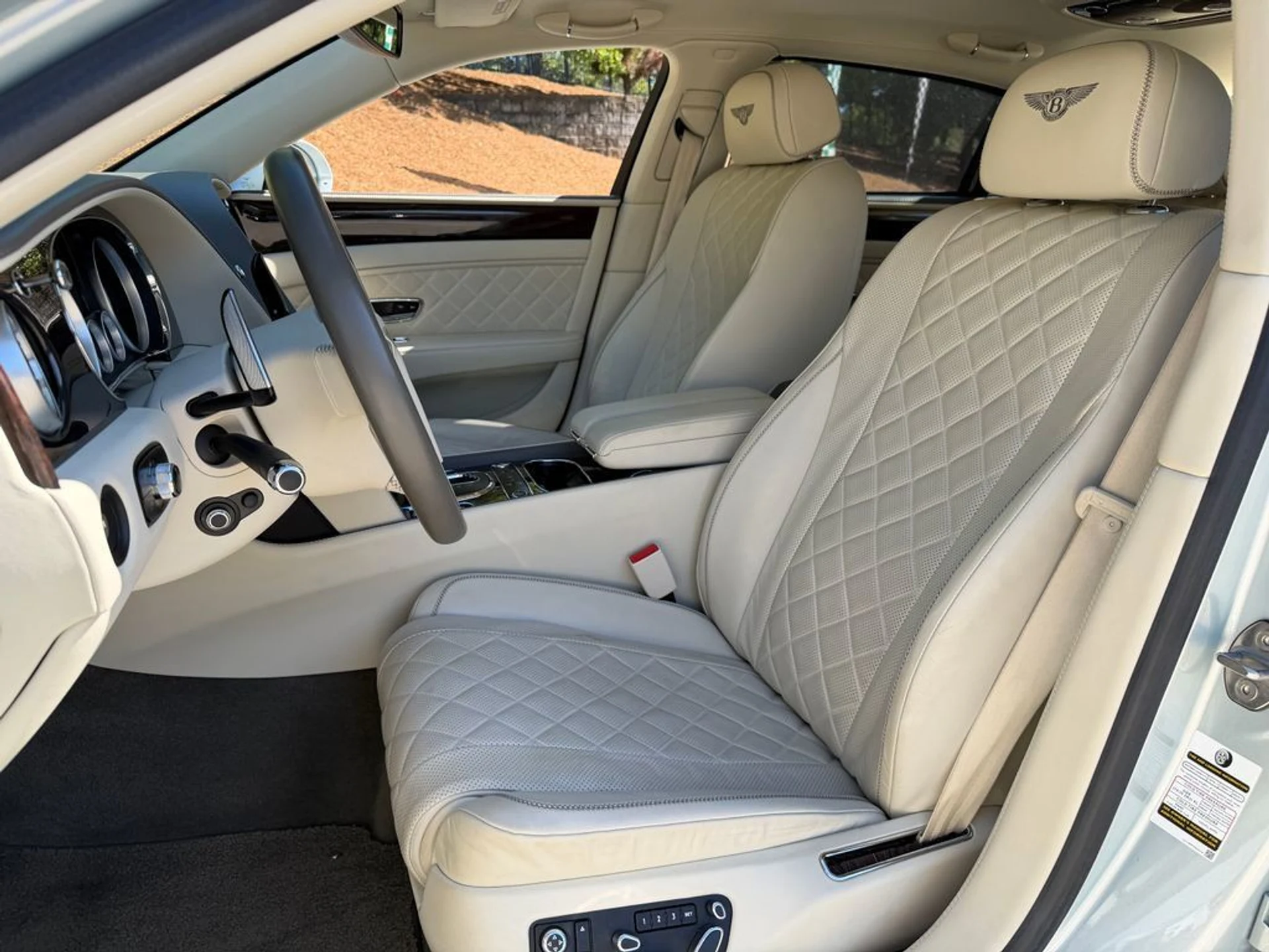 mph014_3648016898_0a9bbc00783d4ec68efc570f61d0ef48_53a3c226d8