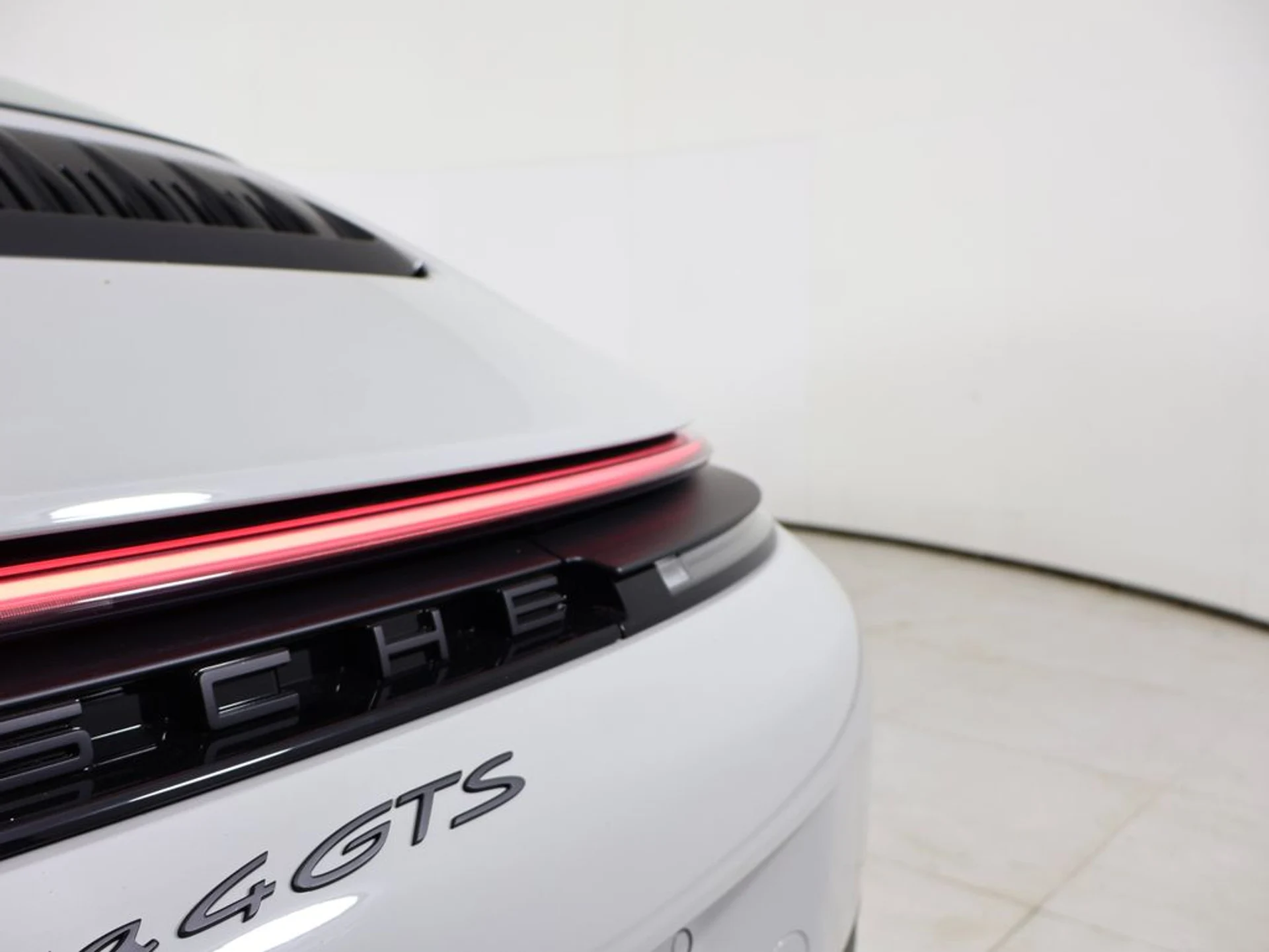 mph014_3651755914_54507bda4534cf9e6ecd2fa0006cbb6fx_29b9f46b57