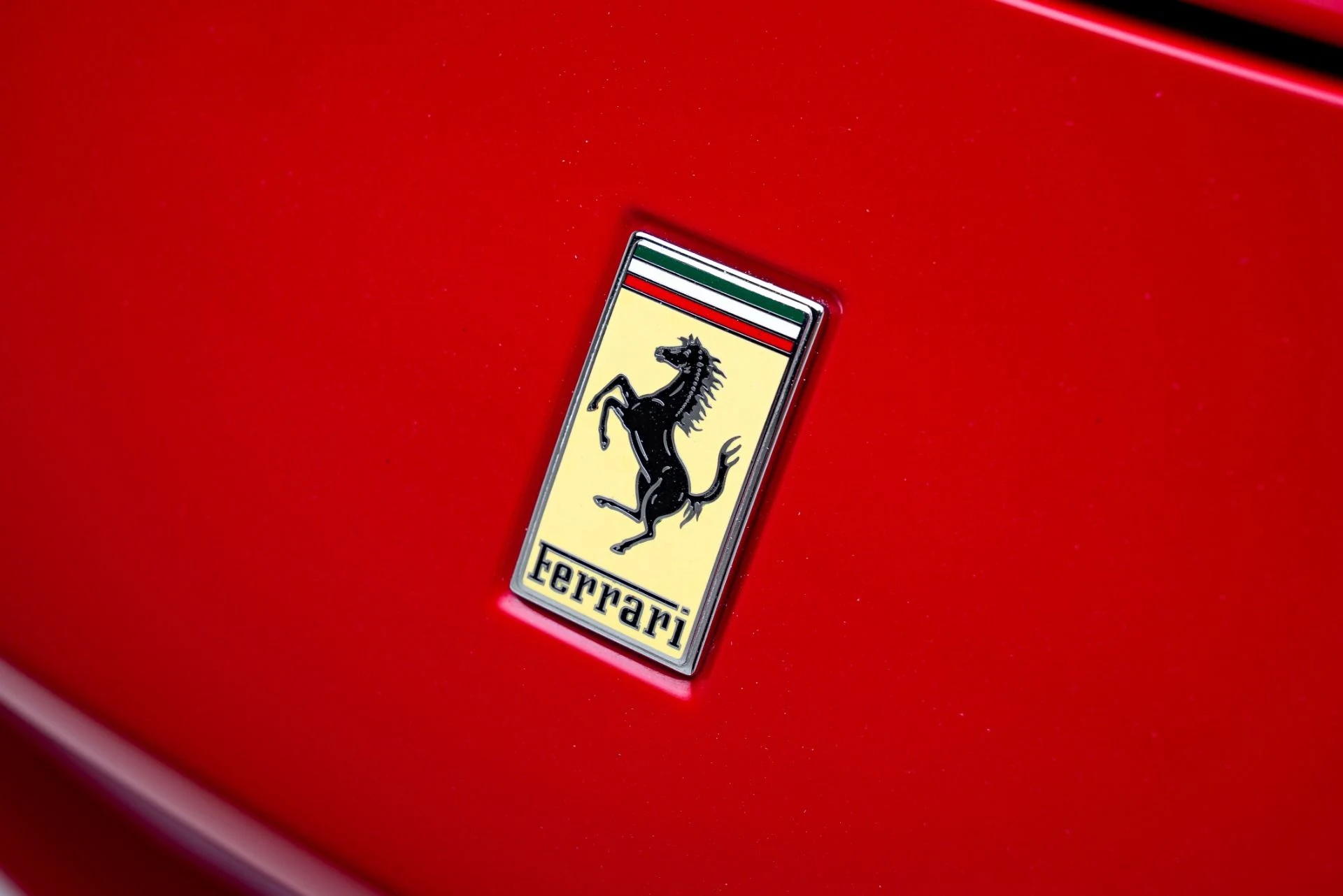 mph014_3652157124_Used_2018_Ferrari_488_GTB_1776815773_ea7876b359