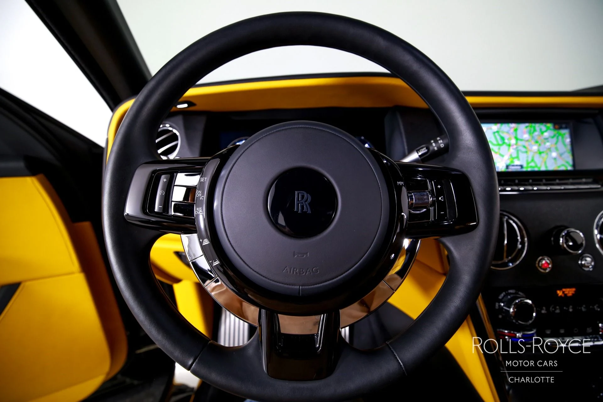 mph014_3658365166_Used_2024_Rolls_Royce_Cullinan_1764777967_ae1f337528