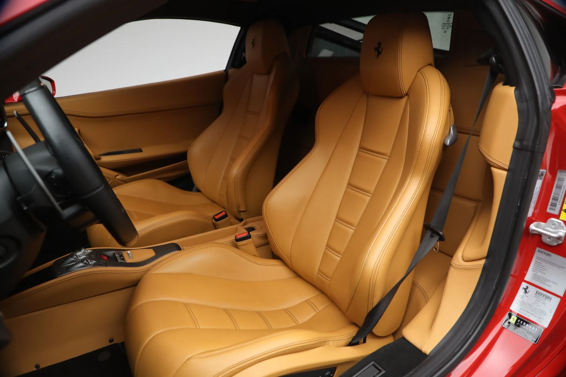 mph014_3661199994_Used_2015_Ferrari_458_Italia_1765054143_3f37c6c85e