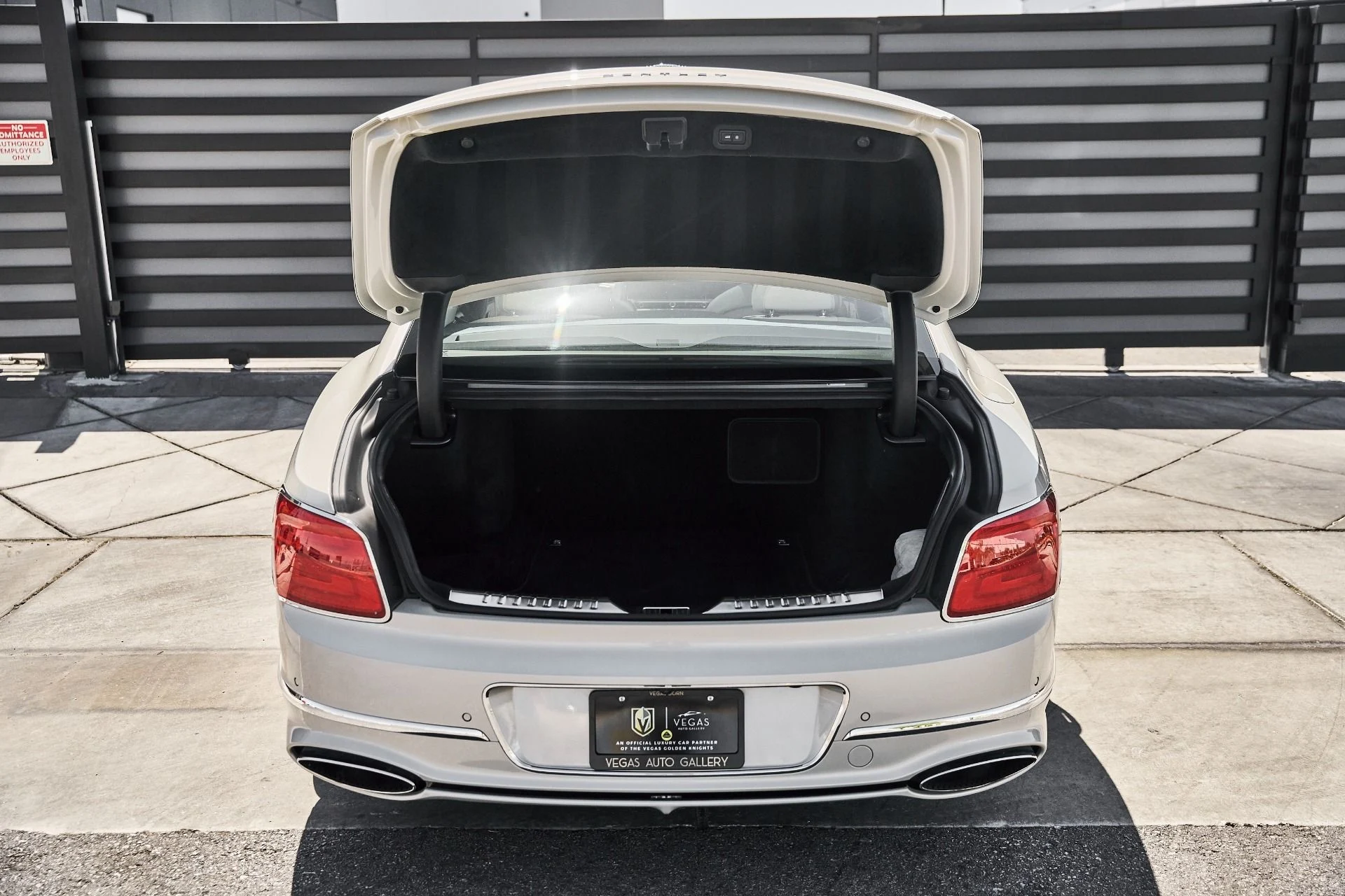 mph014_3664732303_Used_2022_Bentley_Flying_Spur_W12_1781228999_d41aabc091