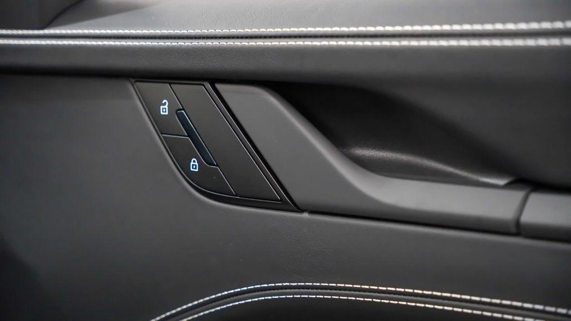 mph014_3667502273_W7qpr_LP_Vw_D5_C5c_R_Hc_AYL_Swsd_Jw_4909140fa2