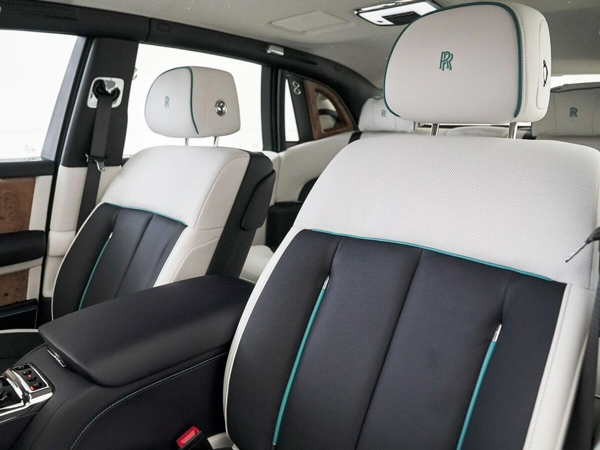 mph014_3667966855_r4fv91843axvfzlp8dz55ad76yae_b325aaa84f