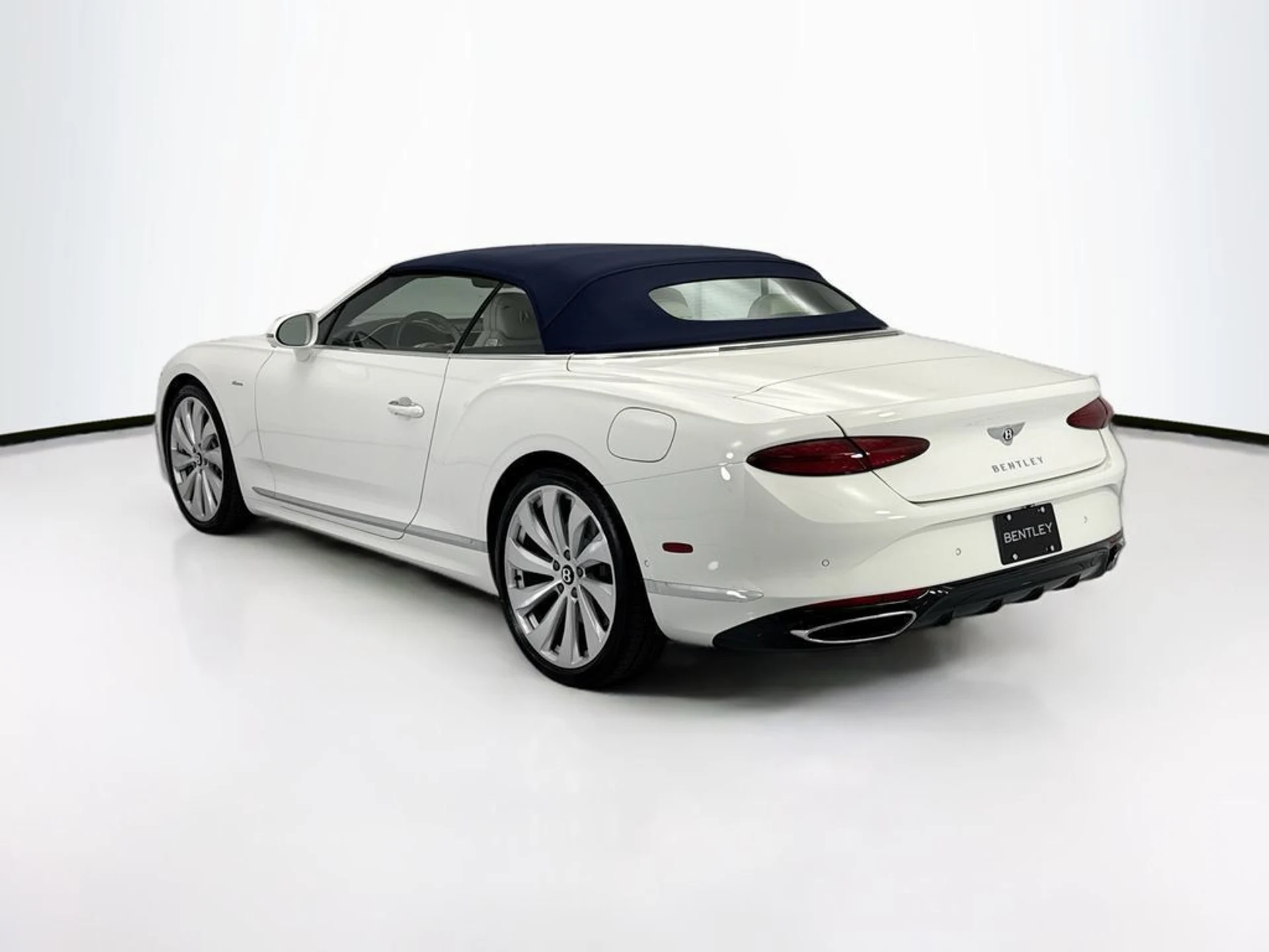 mph014_3669273988_new_2026_bentley_continental_gtc_8119_22995386_15_1024_f9fd6ab71b