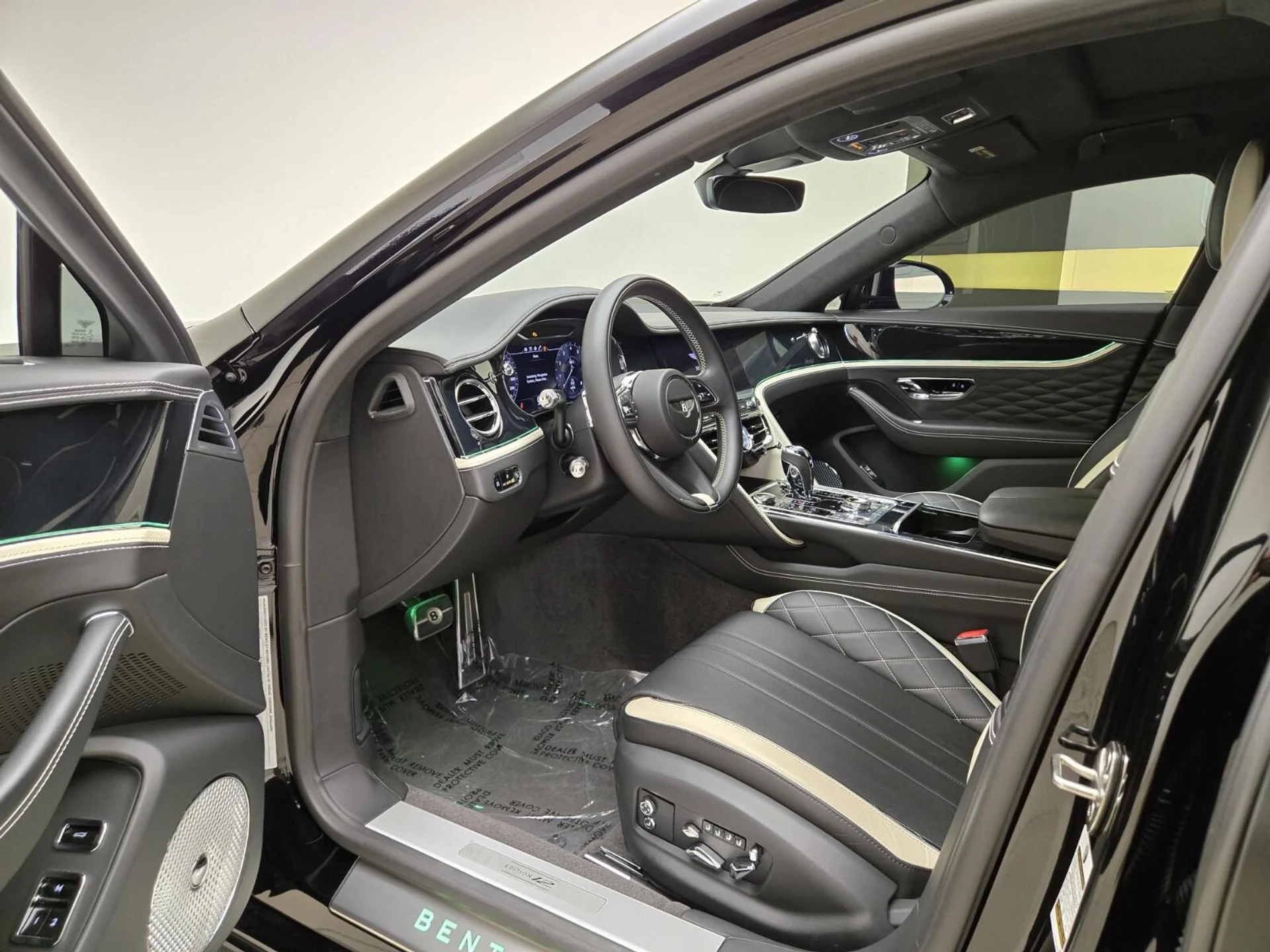 mph014_3673337474_Used_2024_Bentley_Flying_Spur_Speed_Edition_12_1784266924_3dc3b950f5