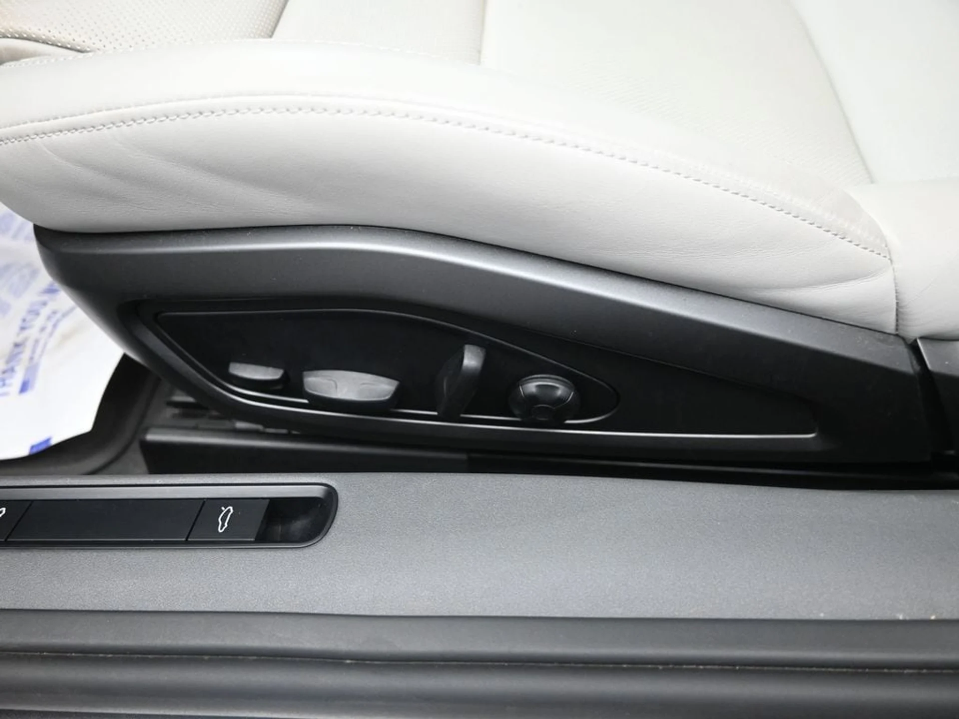 mph014_3673907637_e1b86d87676bb93a1a150b8010031815x_1a90071029