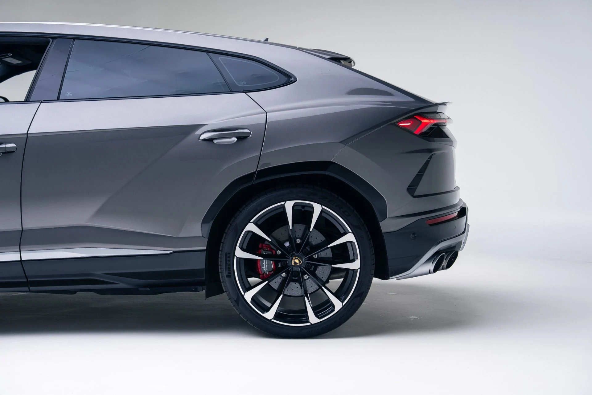 mph014_3679674098_Used_2021_Lamborghini_Urus_1764807920_74c8e5a244