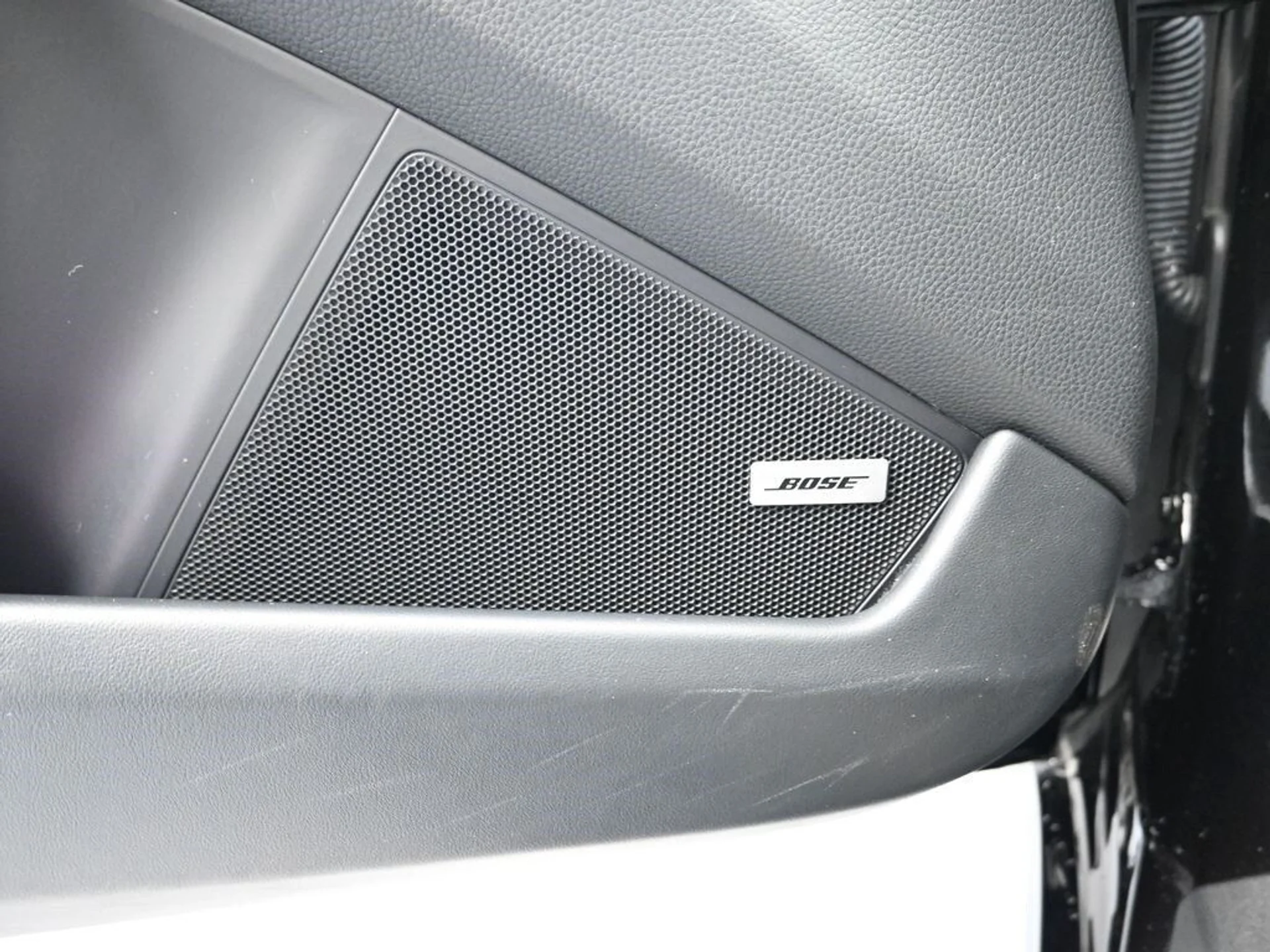 mph014_368113615_f571277ac9204ef58bf7d93c85e4fc00x_aa4672edd6