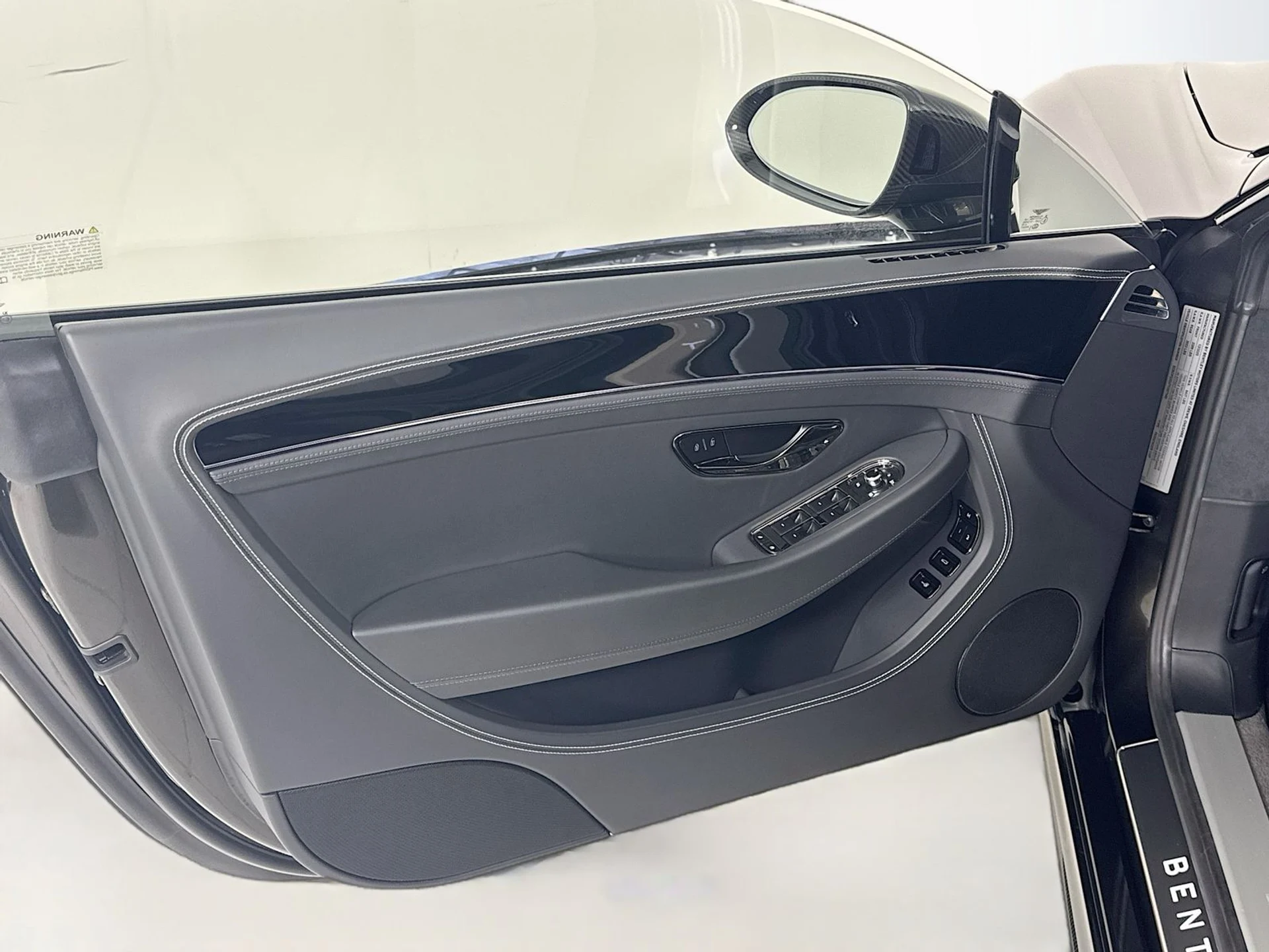 mph014_3684131854_ff2af93aa98ec7aceec5e6e8a83865a3x_db15600044