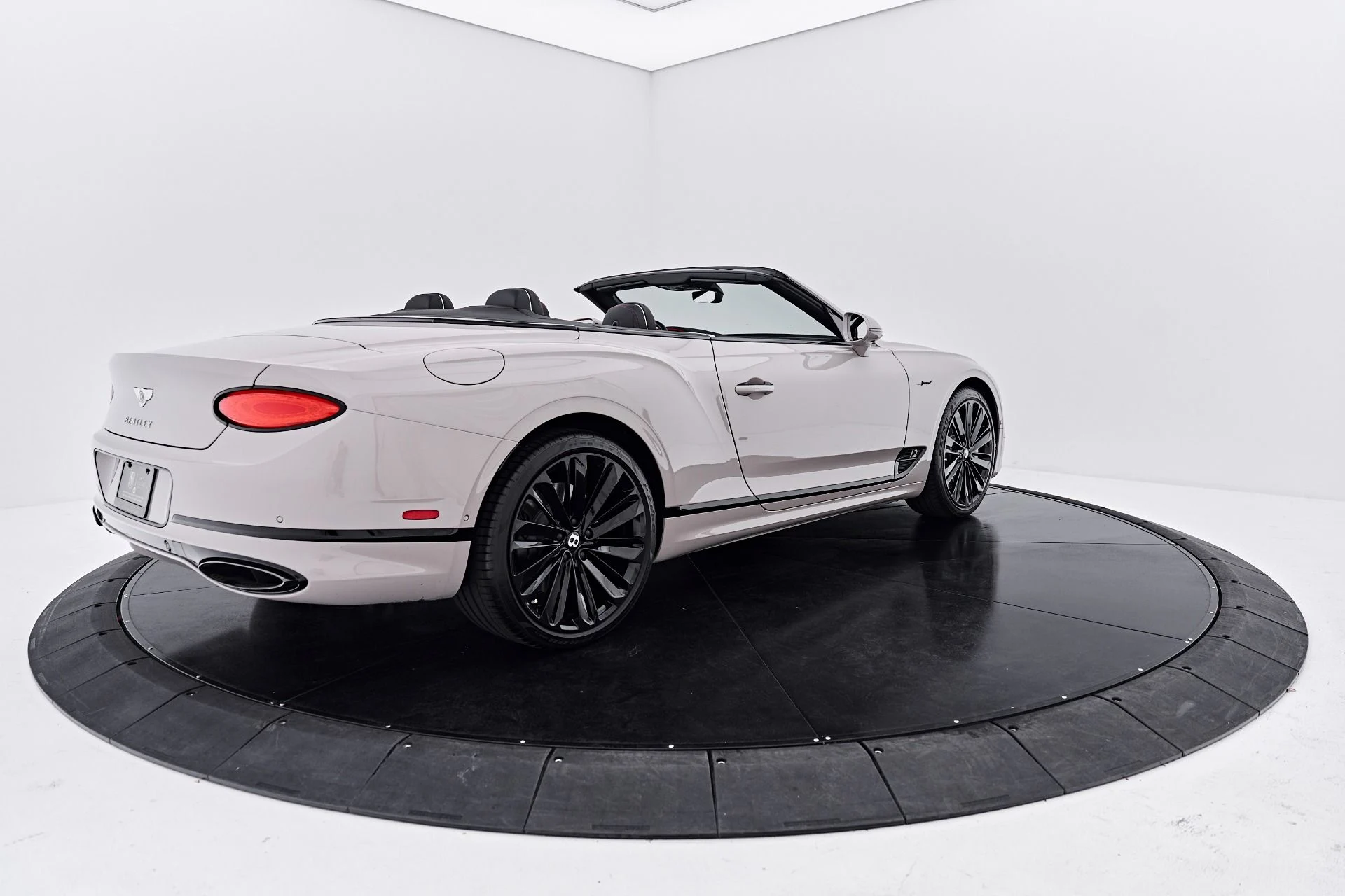 mph014_3684947898_Used_2024_Bentley_Continental_GT_Speed_1790300421_247e57bd40