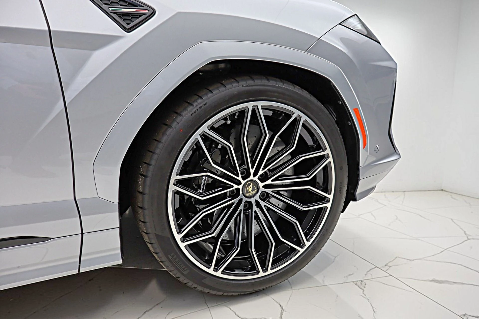 mph014_3686731752_Used_2026_Lamborghini_Urus_SELEASE_OPTIONS_AVAILABLE_76bacb4d9b