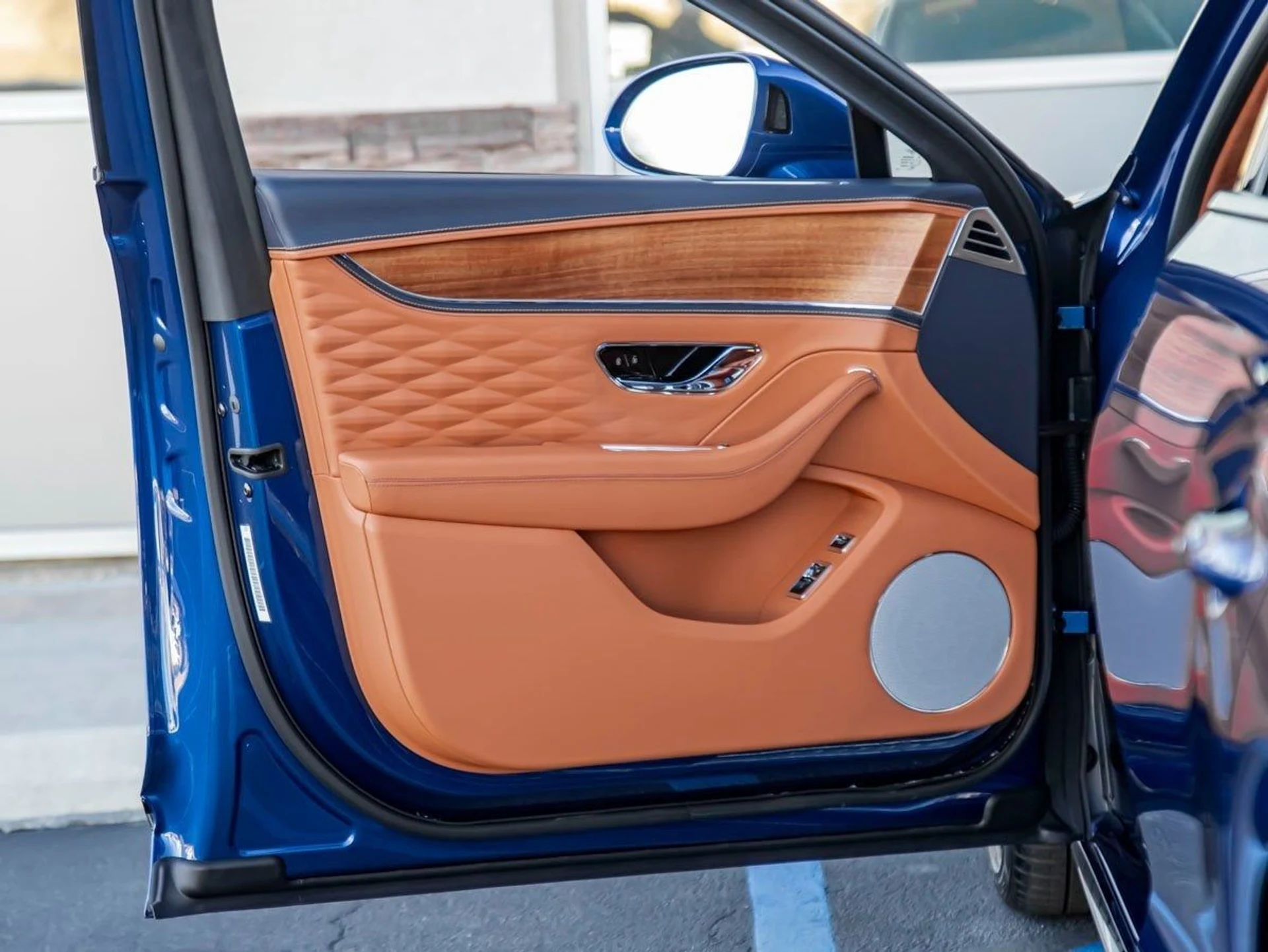 mph014_3688895649_15_a704b74d39