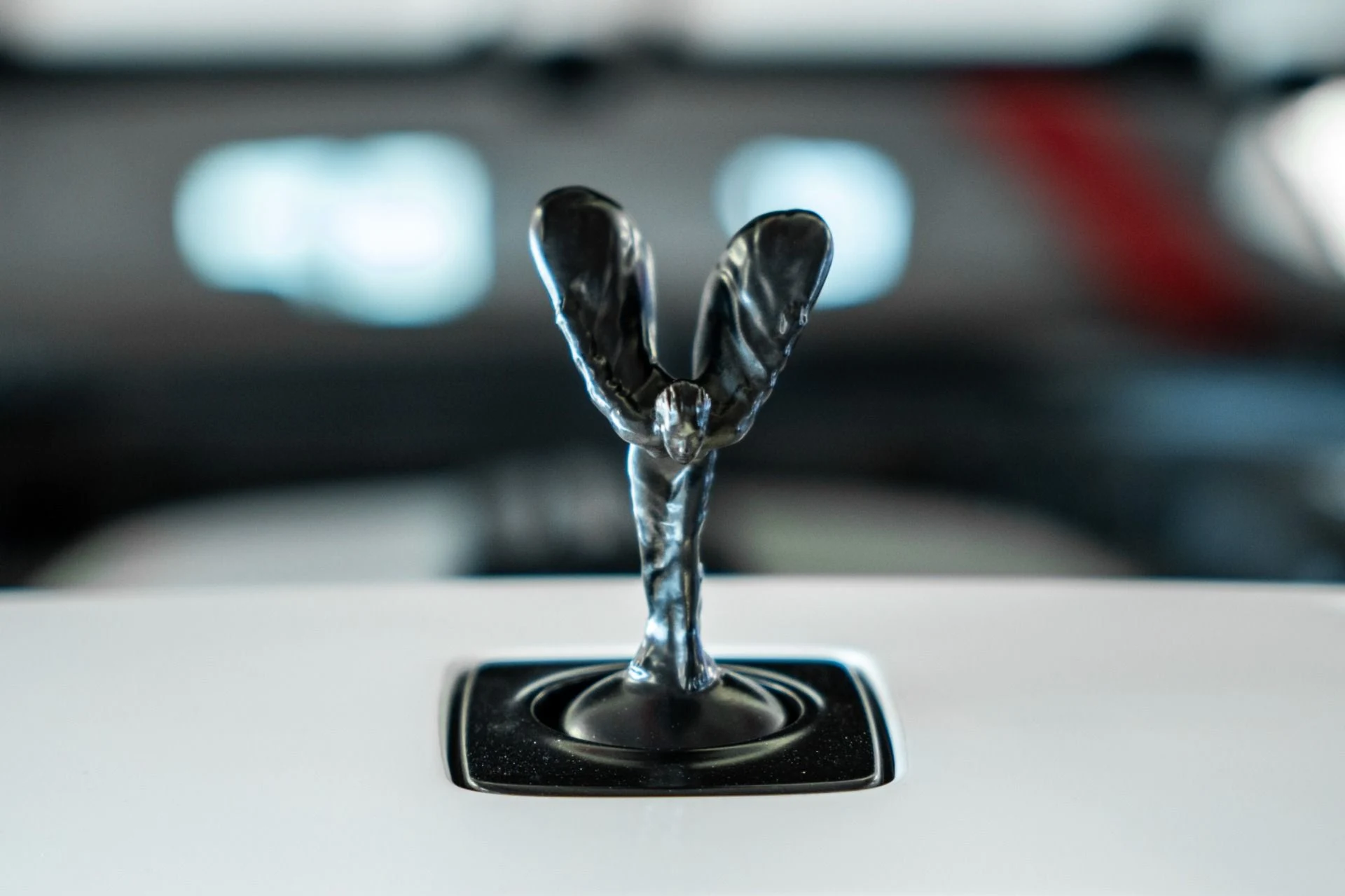 mph014_3691079167_Used_2016_Rolls_Royce_Wraith_1769478505_cba29dd38d