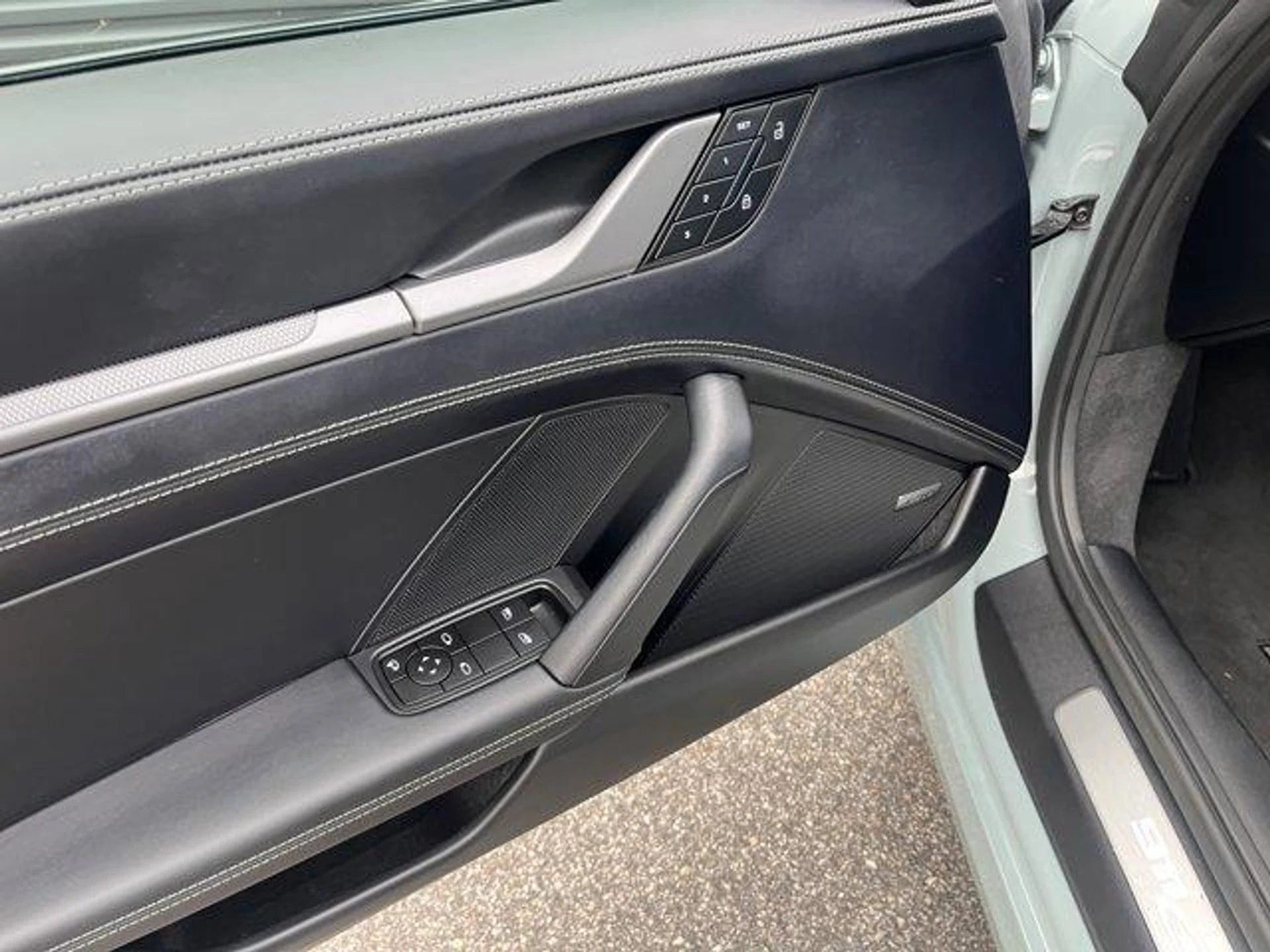 mph014_3691085352_e_ELQF_Fxp6xk_Y_Qh_wr_Mz_FW_1_S7_Vh8_1d56604279