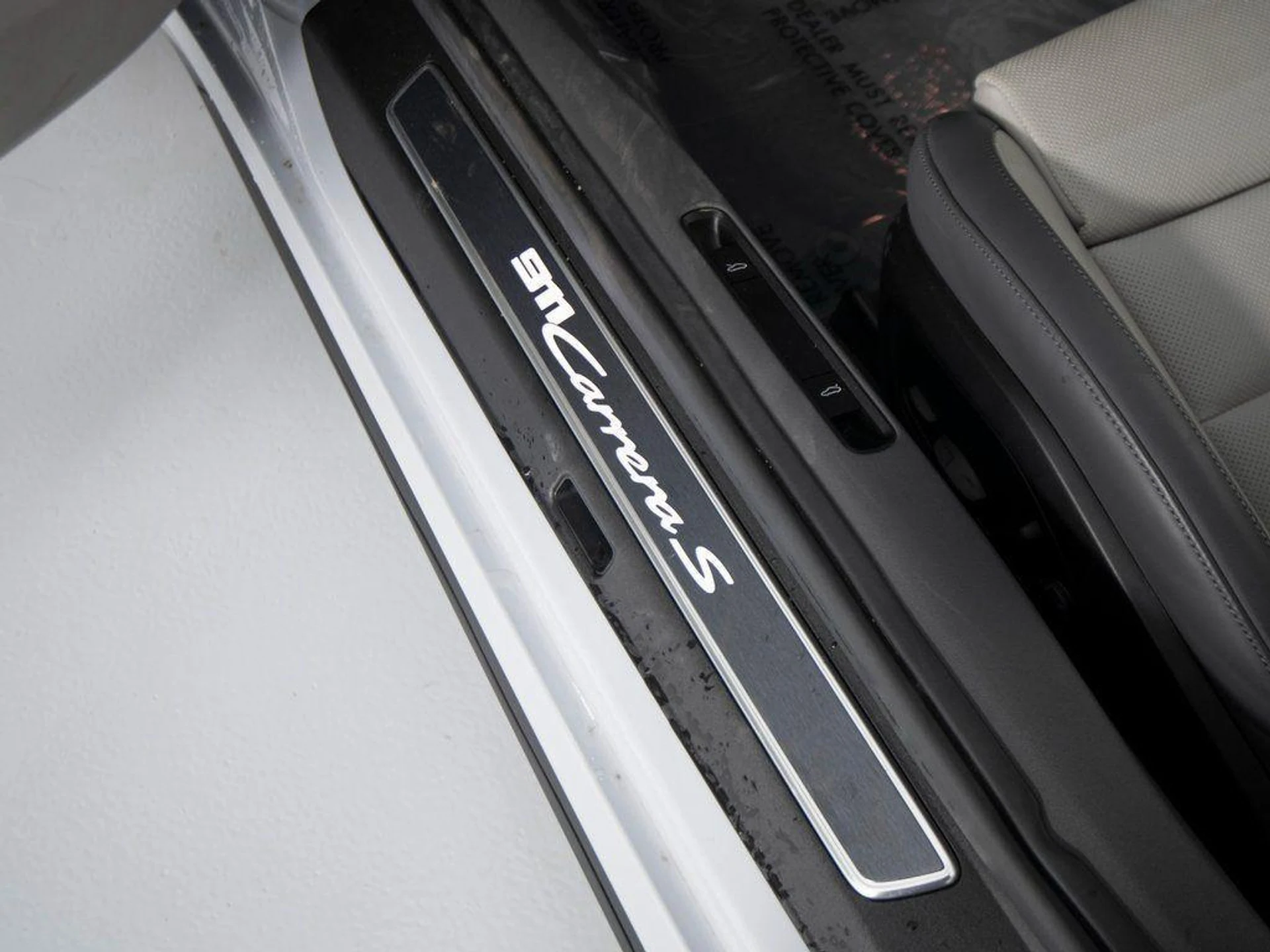 mph014_3694592652_r266_N_Zmww_mc_J_Ta_WX_5dv_Xv_O_nm_I_2960318dad