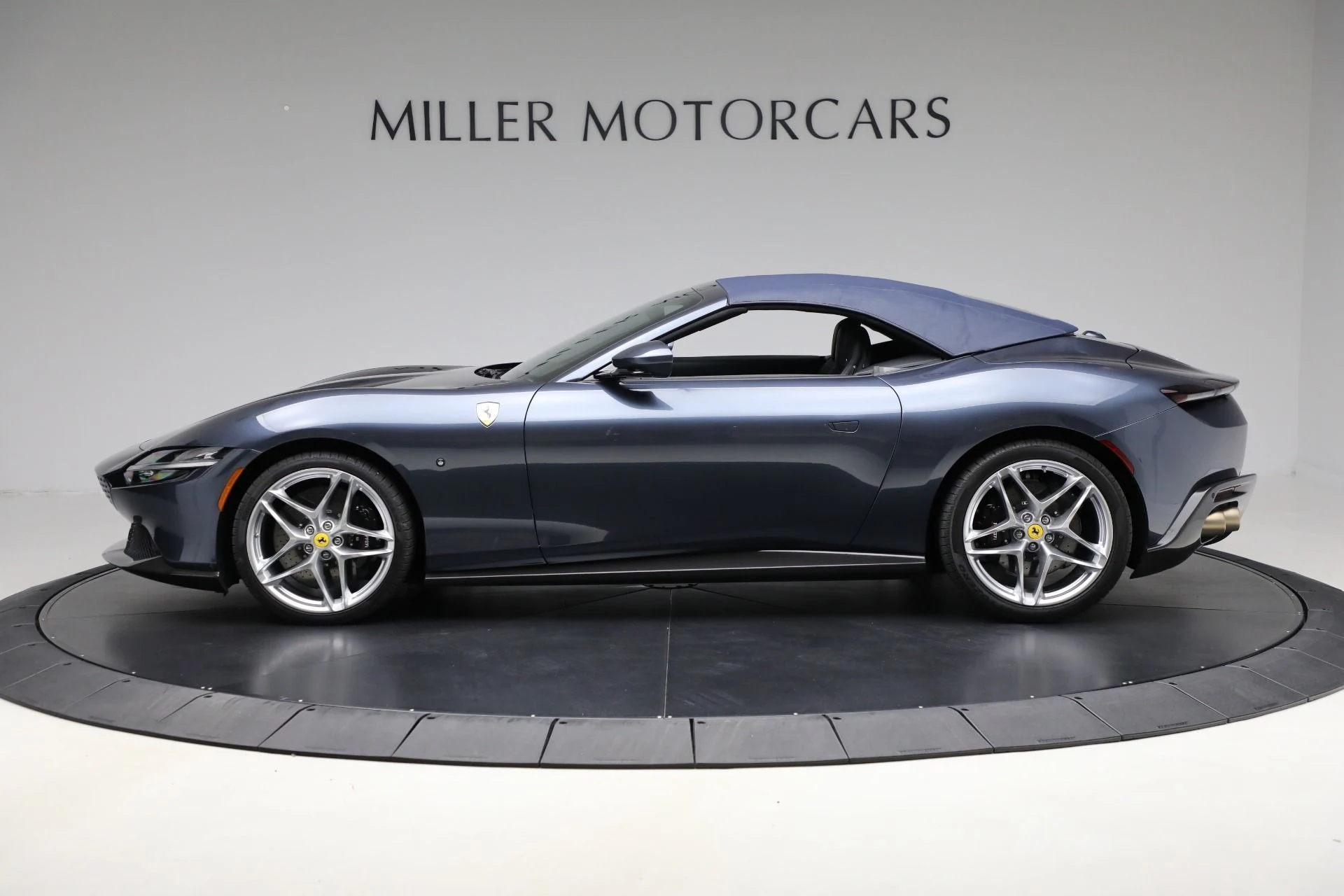 mph014_369570369_Used_2024_Ferrari_Roma_Spider_bbdb6913af