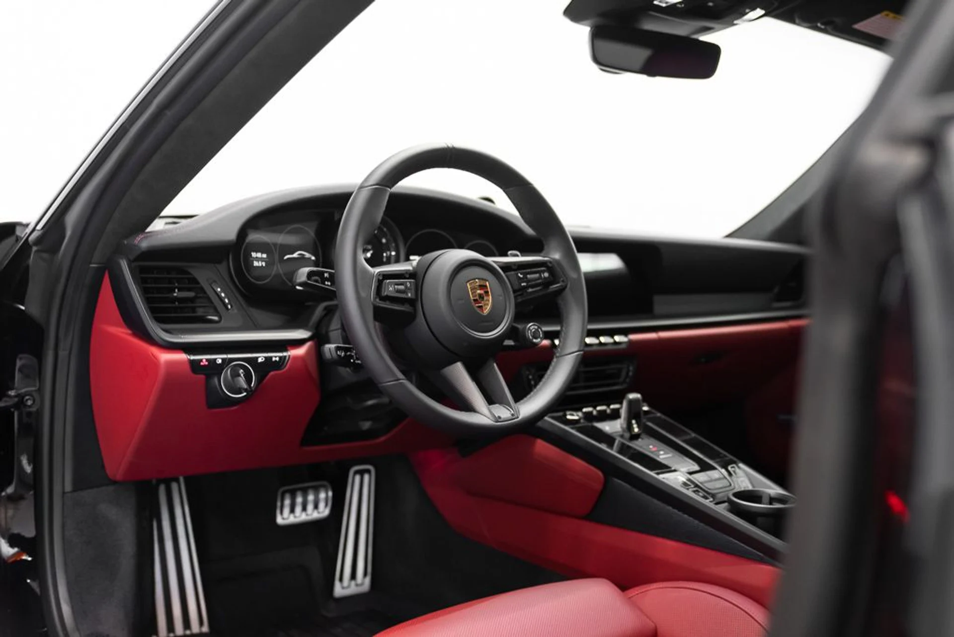 mph014_3698583700_porsche_911_2024_5939d3f01a